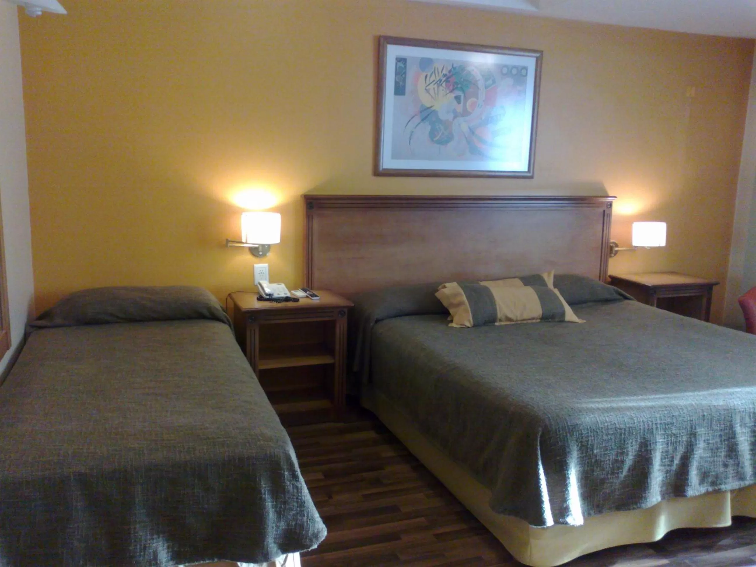 Bedroom, Bed in Tritone Hotel