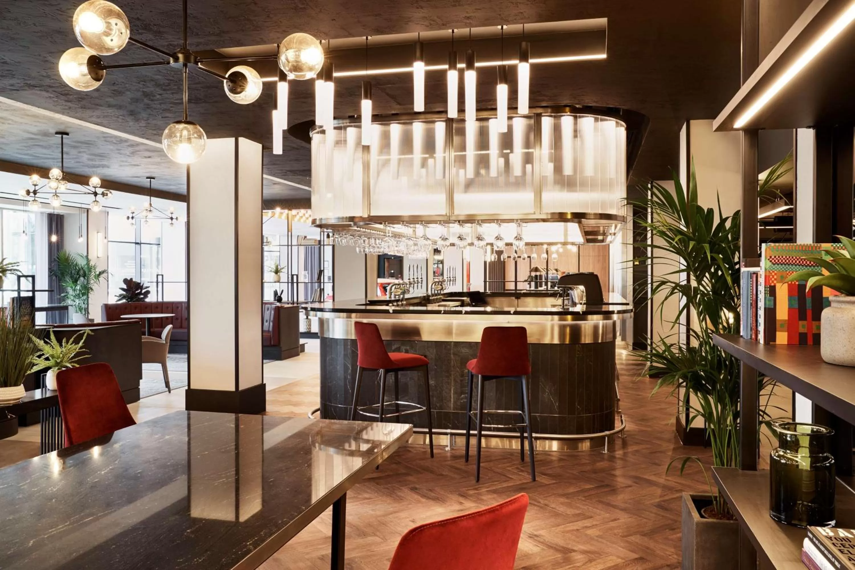 Lounge or bar in Radisson Hotel and Conference Centre London Heathrow