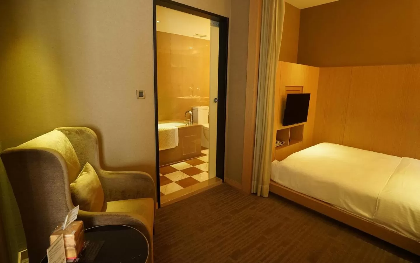 Photo of the whole room, Bed in City Suites-Taipei Nanxi