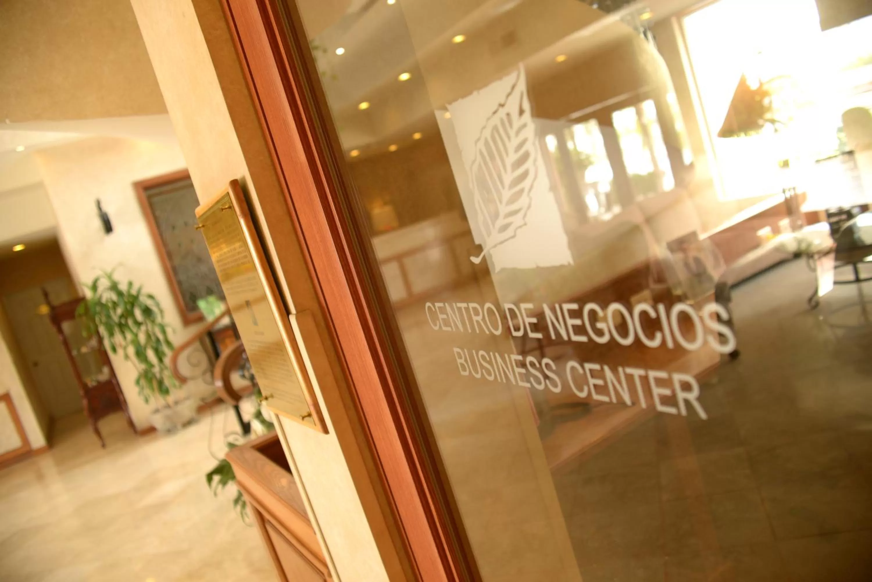 Area and facilities in Fresno Galerias