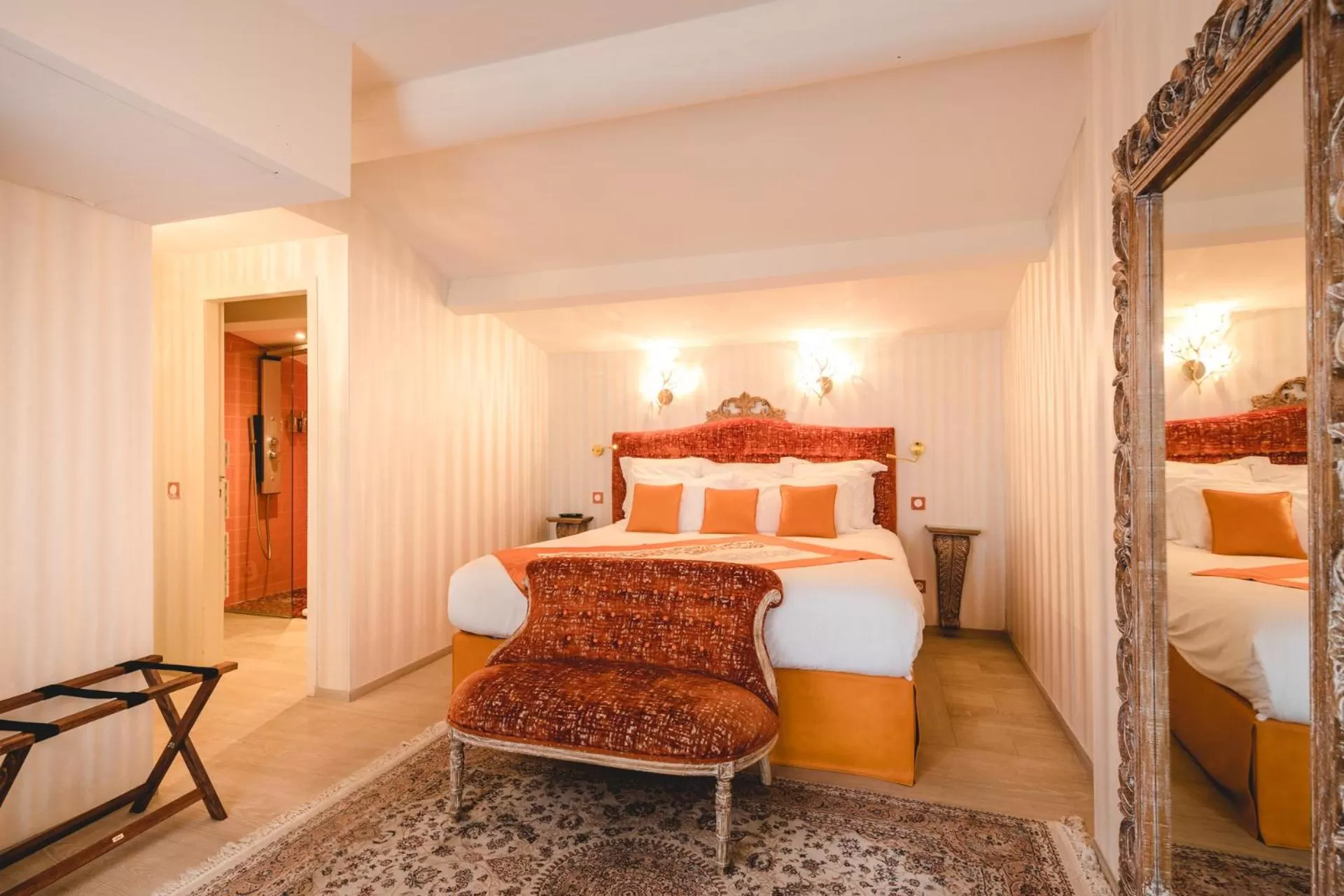 Bed in Le Petit Palais D'Aglae