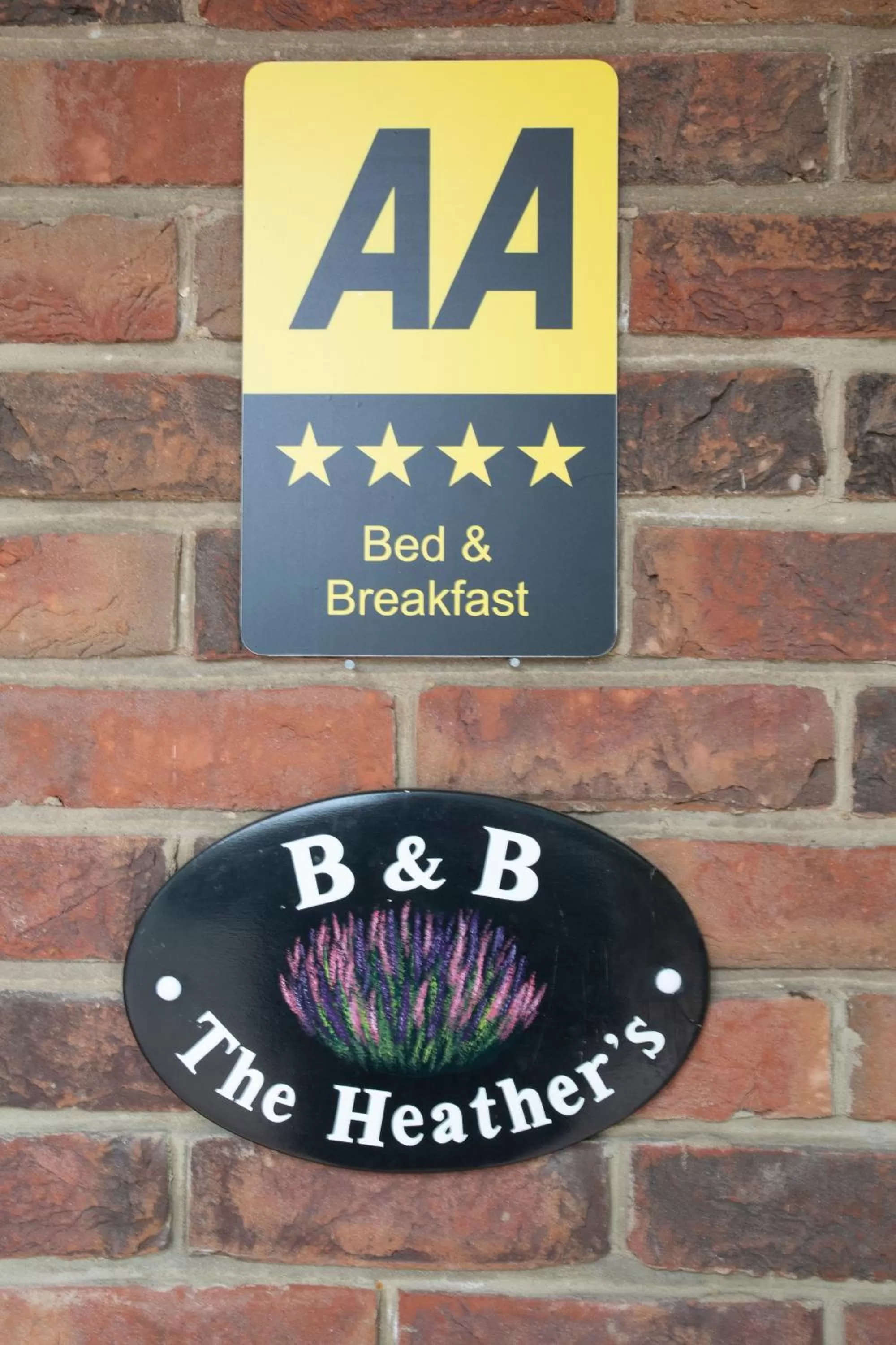 Property building in The Heather's Bed and Breakfast