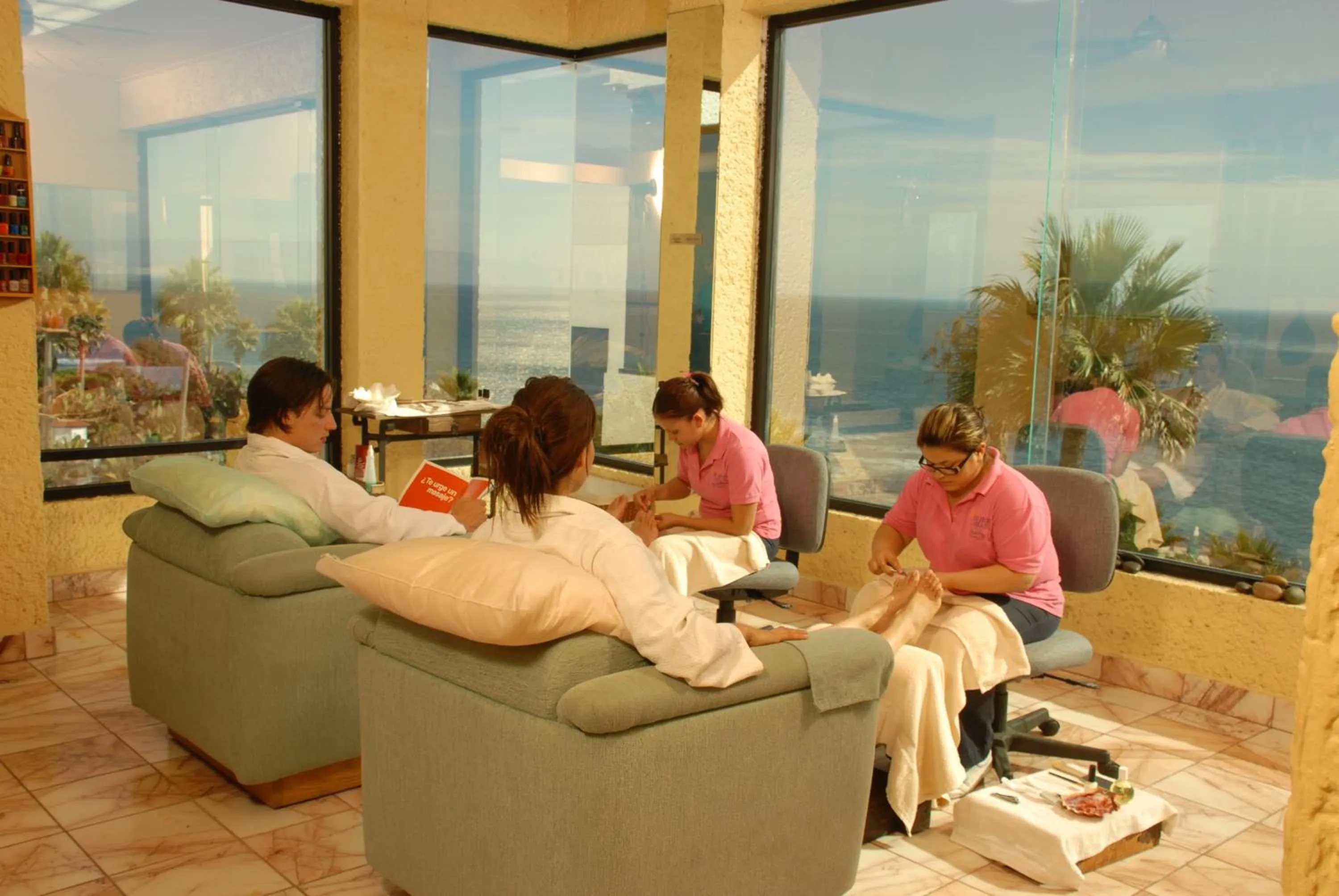 Activities in Las Rocas Resort & Spa