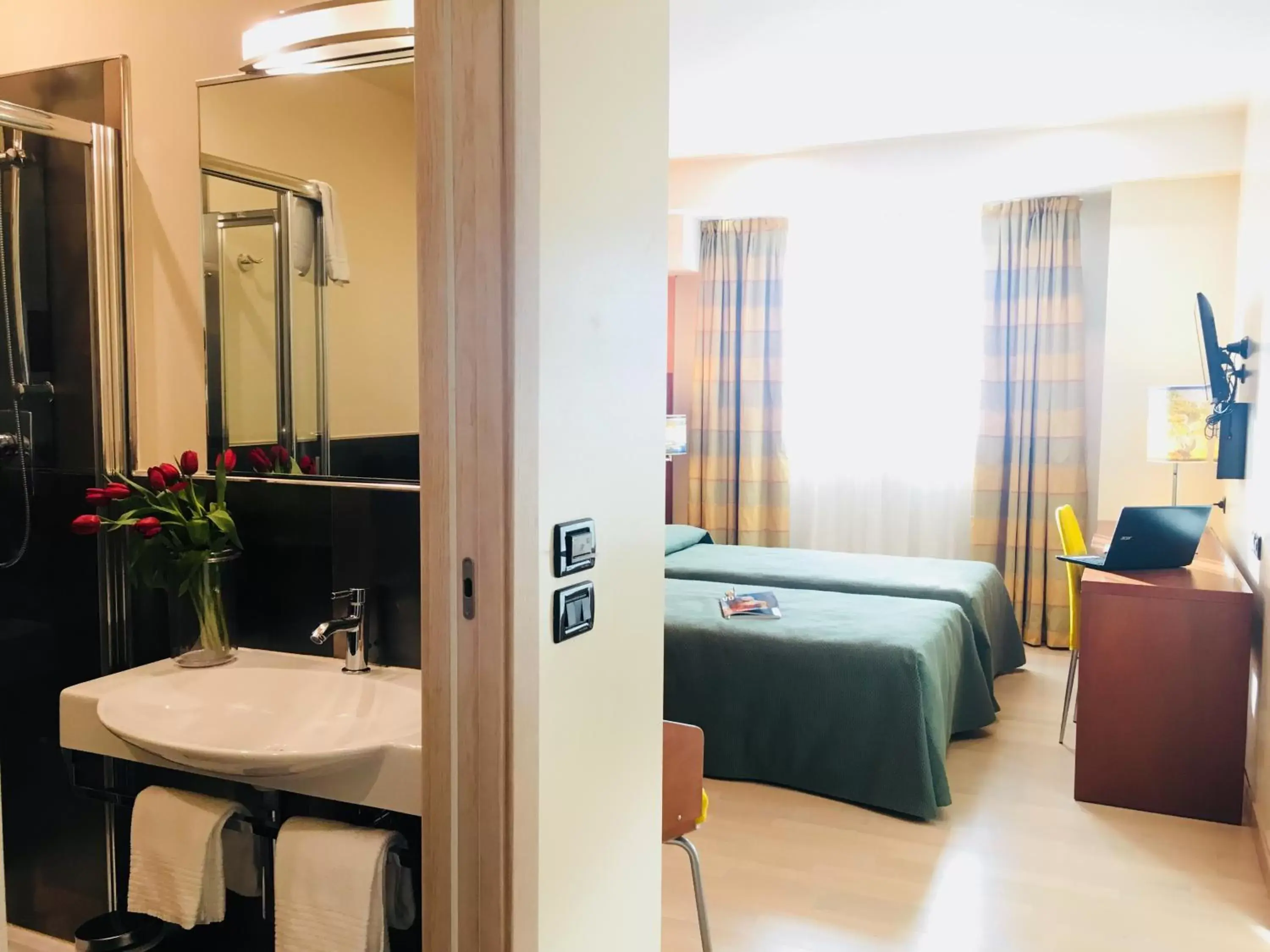 Standard Twin Room - single occupancy in Hotel Kristal 3 Stelle Superior Standard Twin Room - single occupancy in Hotel Kristal 3 Stelle Superior