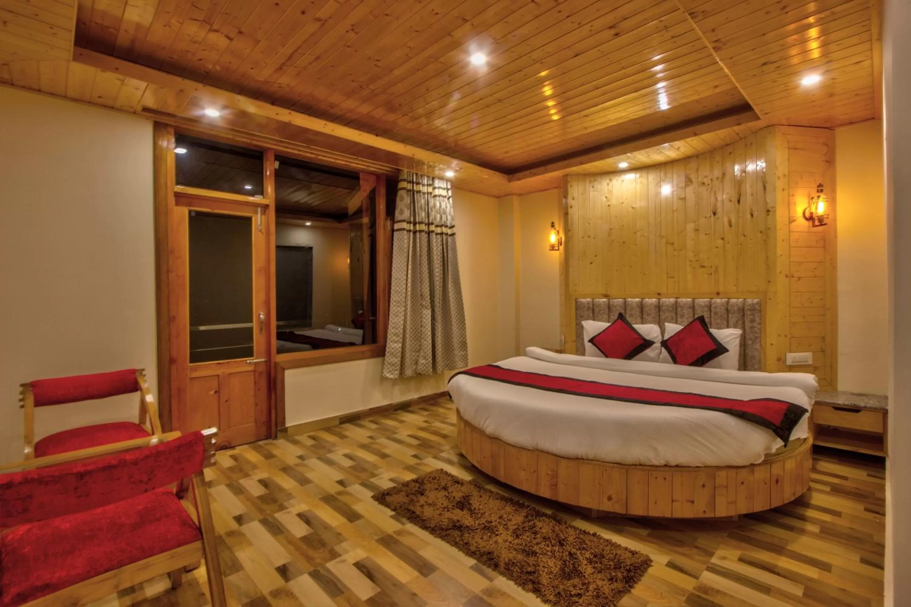 Bedroom, Bed in Snow City's Montana Blues Resort Manali - Heated & Air-Cooled Stay