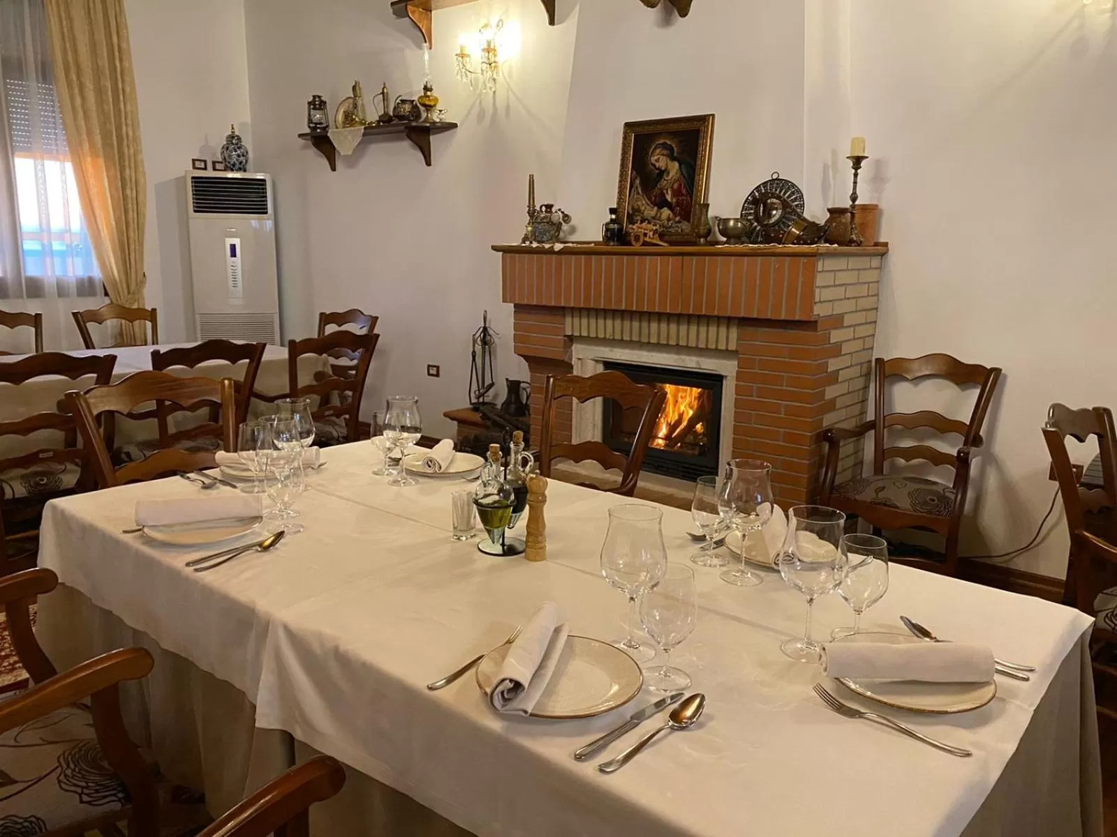 Restaurant/places to eat in Ardenica Boutique Hotel