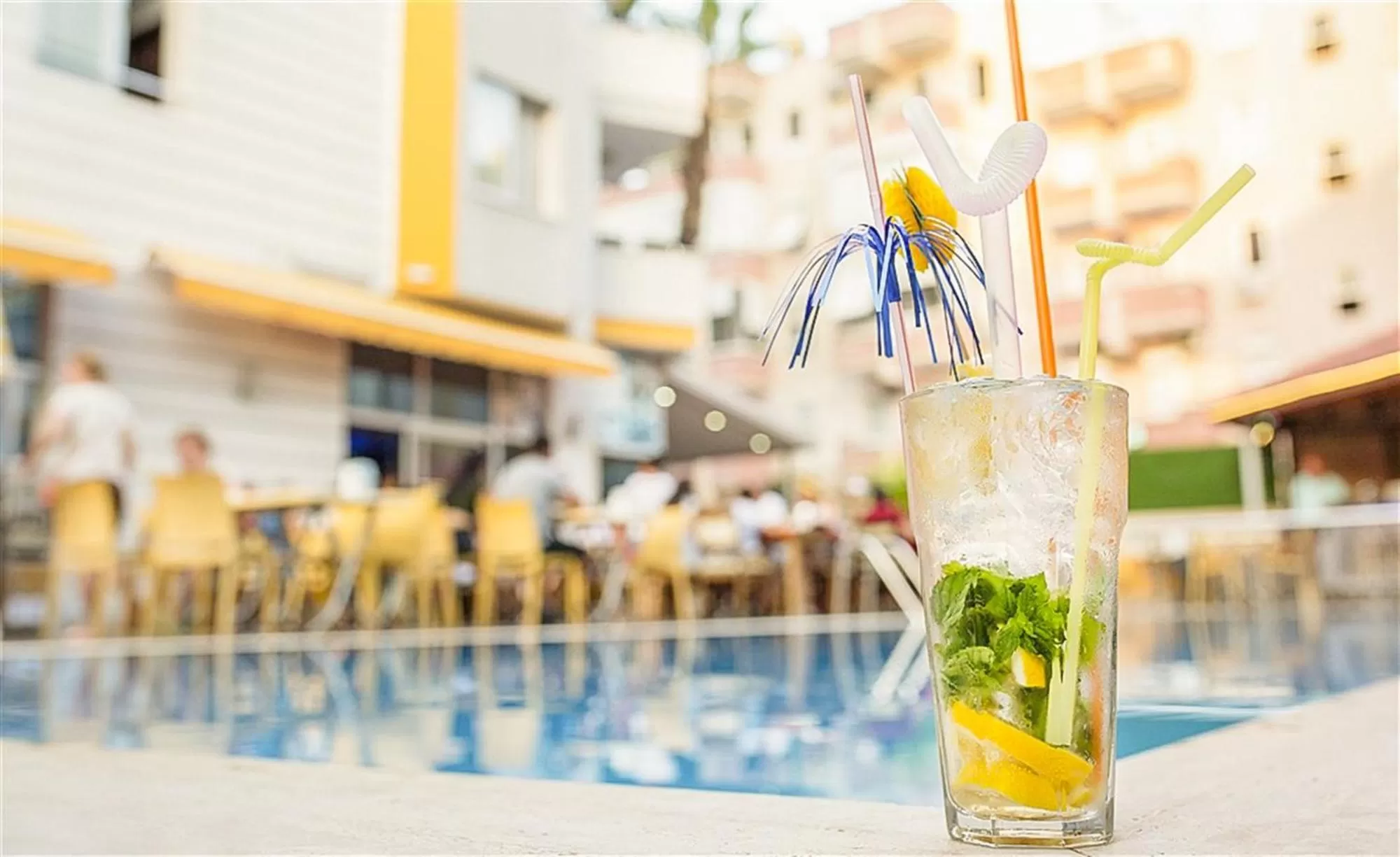 Swimming pool in Kleopatra Arsi Hotel