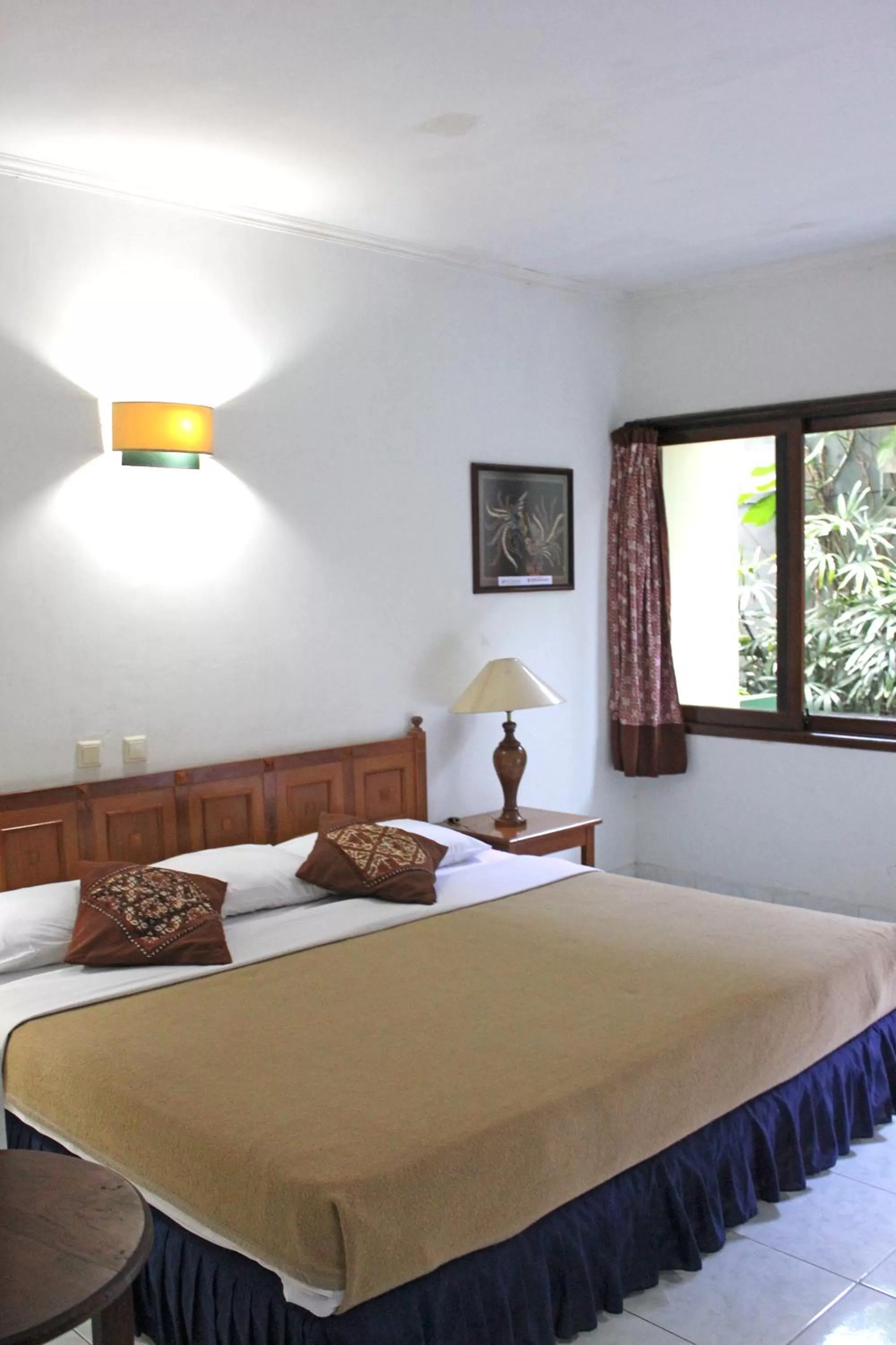 Decorative detail, Bed in Hotel Winotosastro Garden