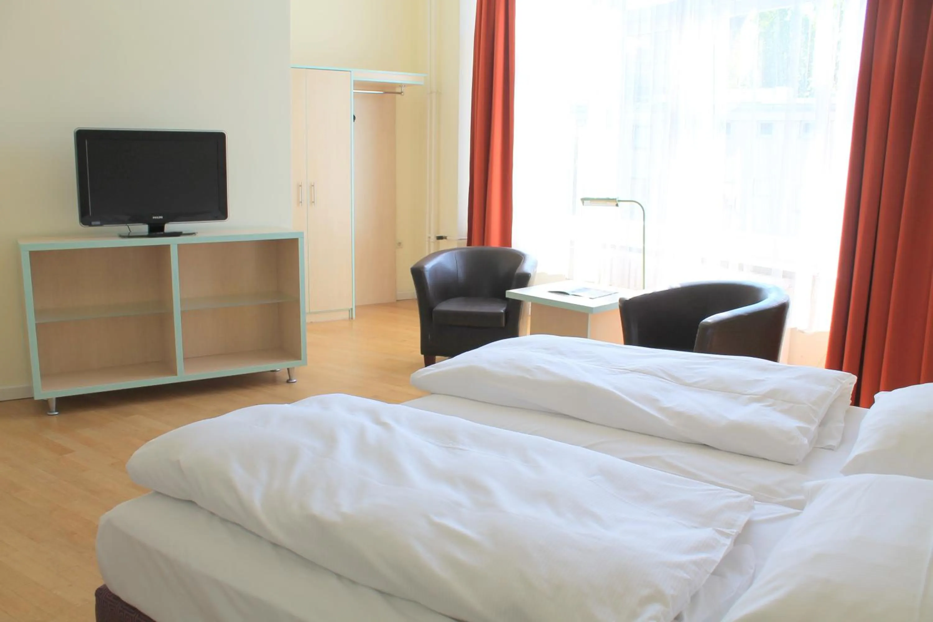 Photo of the whole room, Bed in Hotel Hansablick