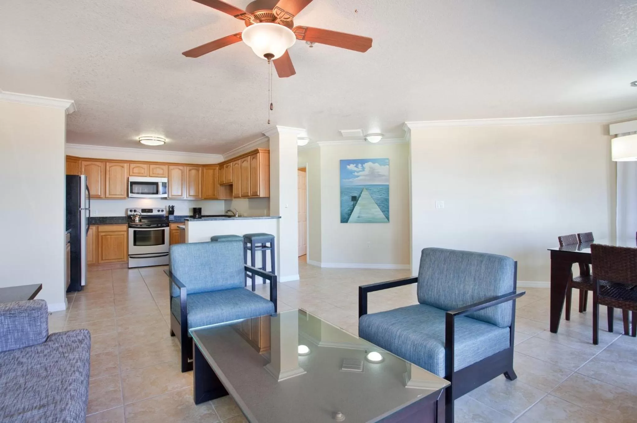 Photo of the whole room in Holiday Inn Resort Grand Cayman by IHG