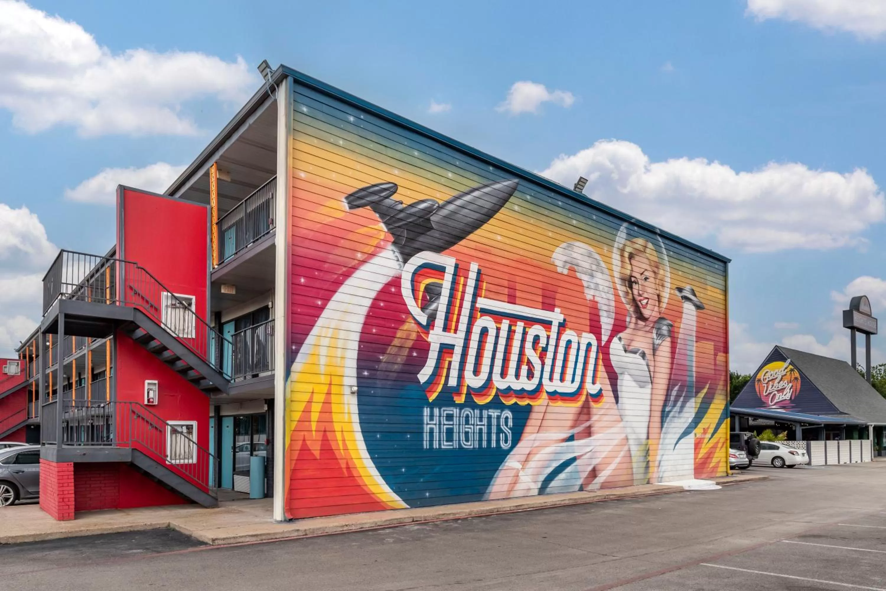 Street view in Heights House Hotel - Houston Heights Downtown, an Ascend Collection Hotel