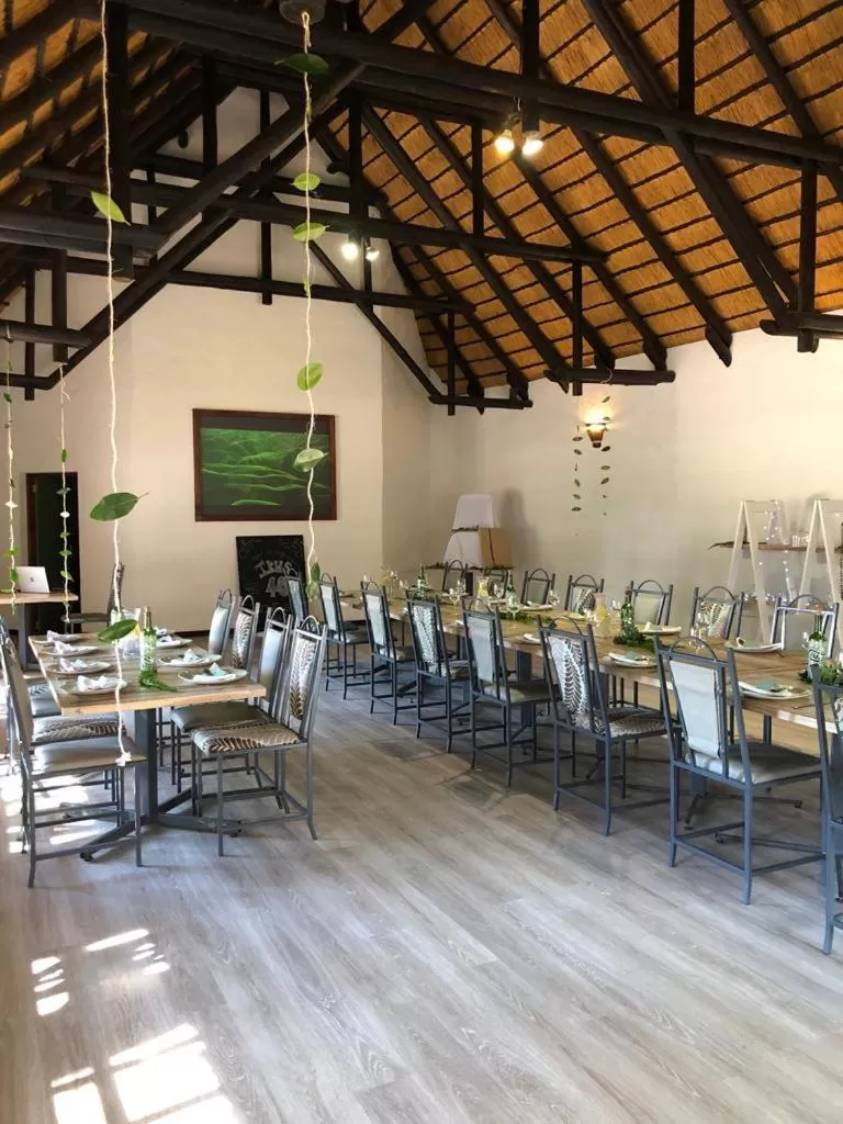 Meeting/conference room, Restaurant/Places to Eat in Okahandja Country Hotel