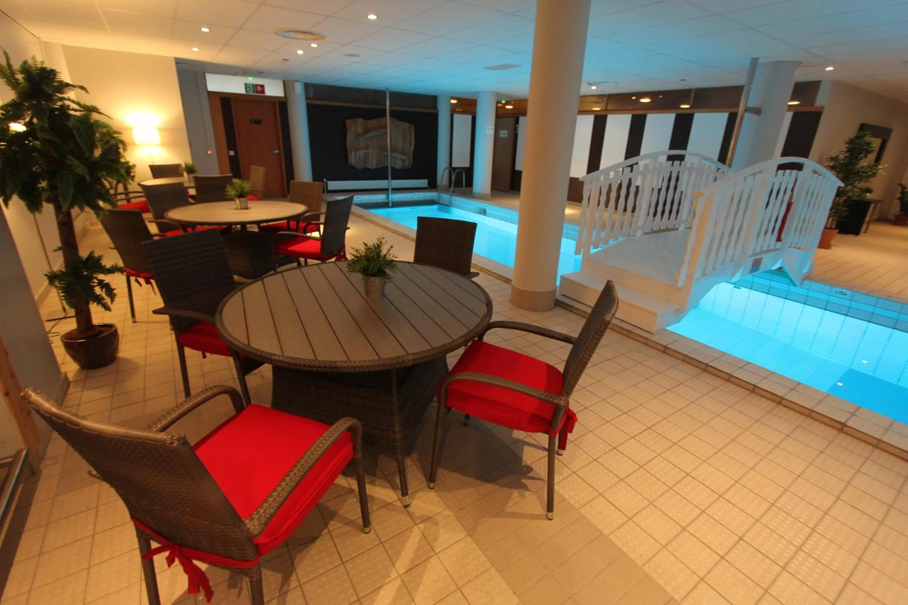 Swimming pool in Park Hotel Tornio