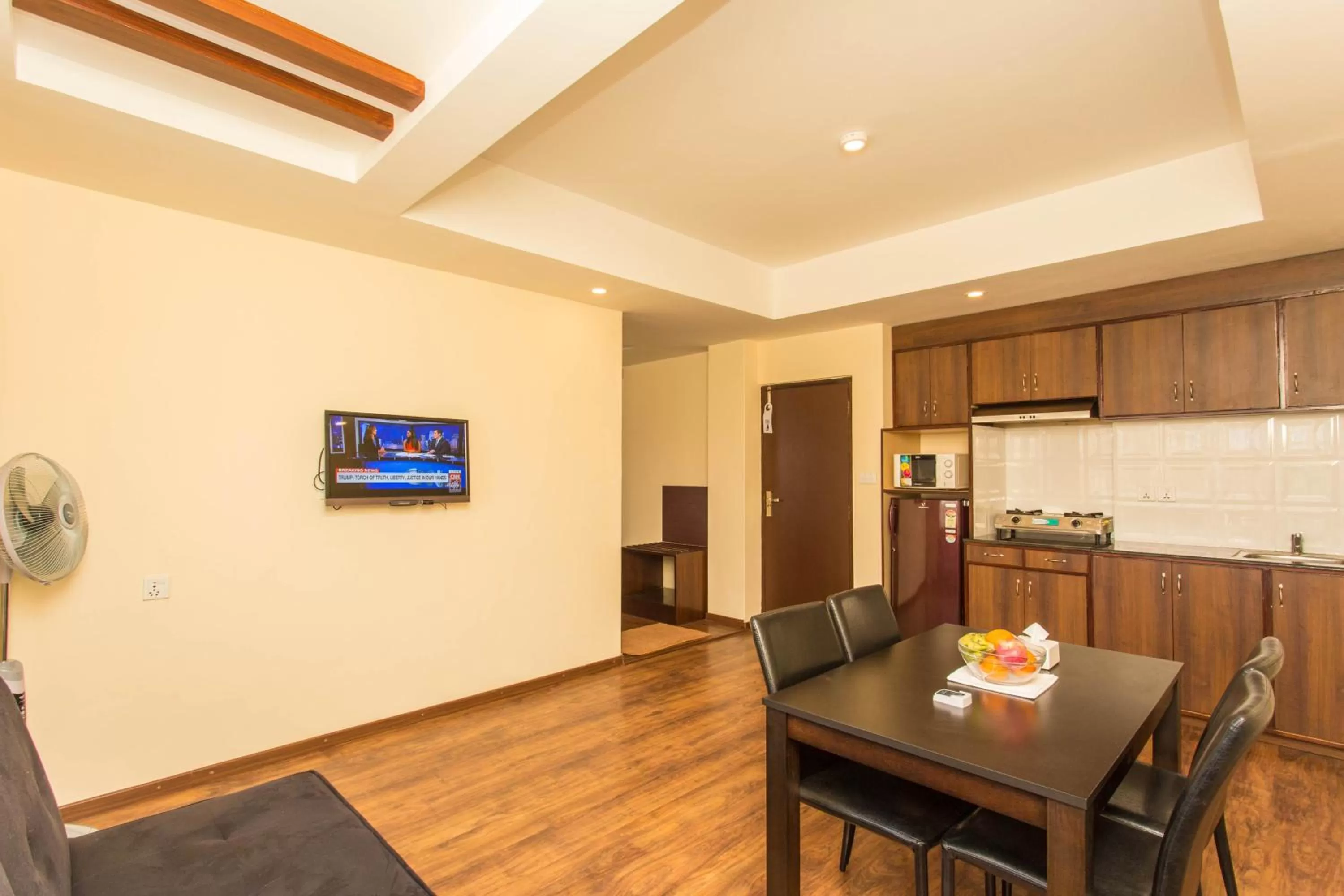 Dining area in Hotel Jay Suites