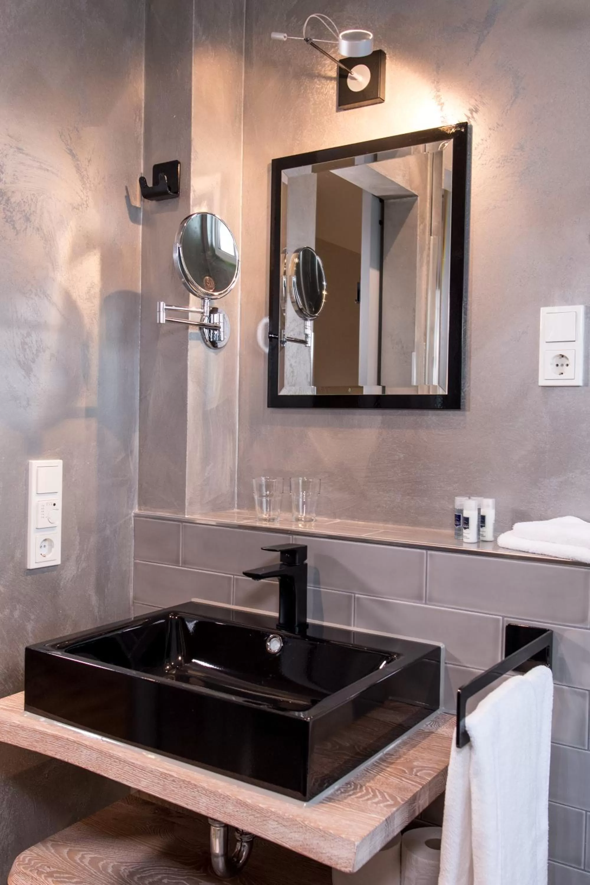 Photo of the whole room in Visbeker Deern Hotel Garni