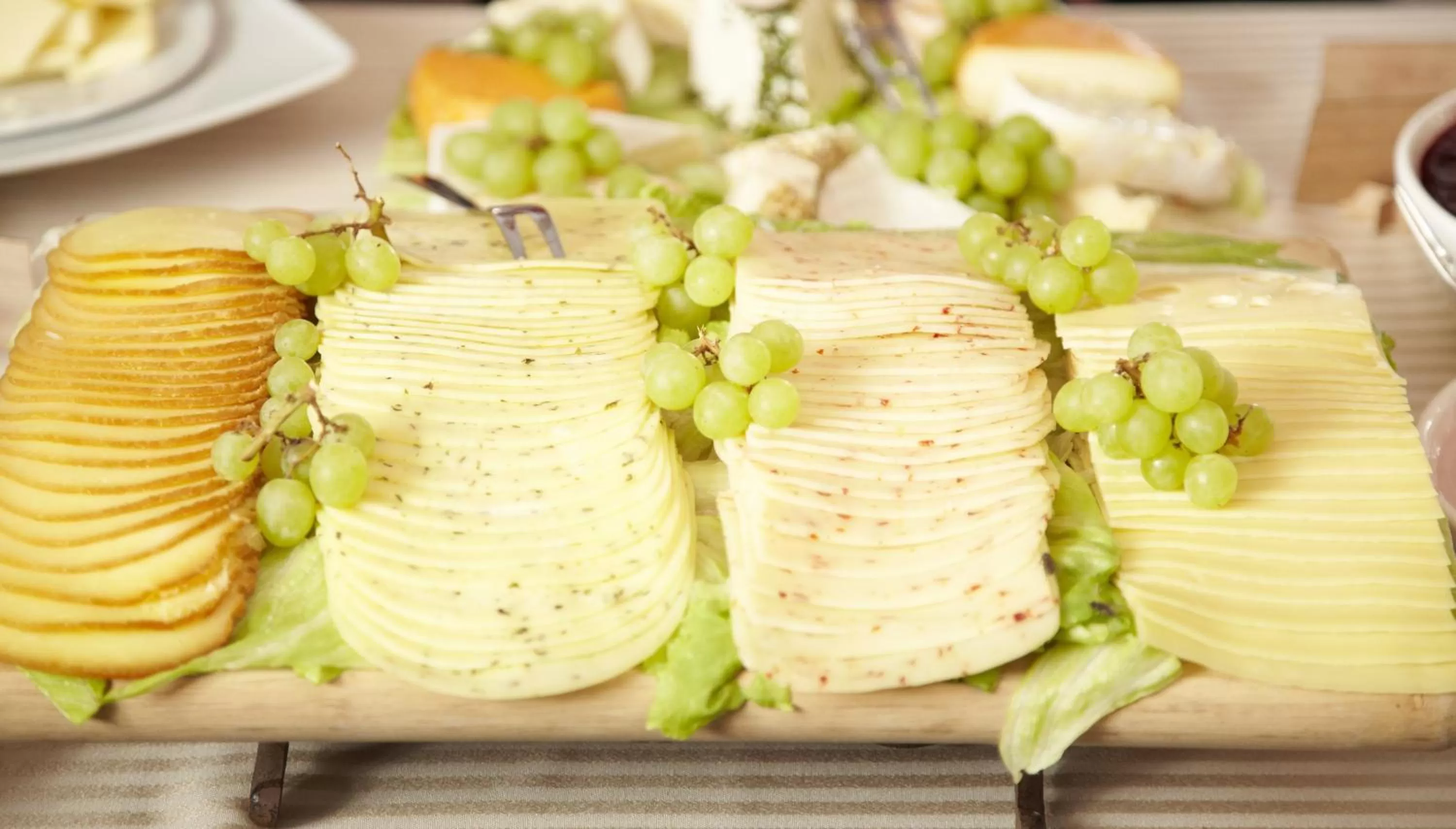 Restaurant/places to eat in Limes Hotel