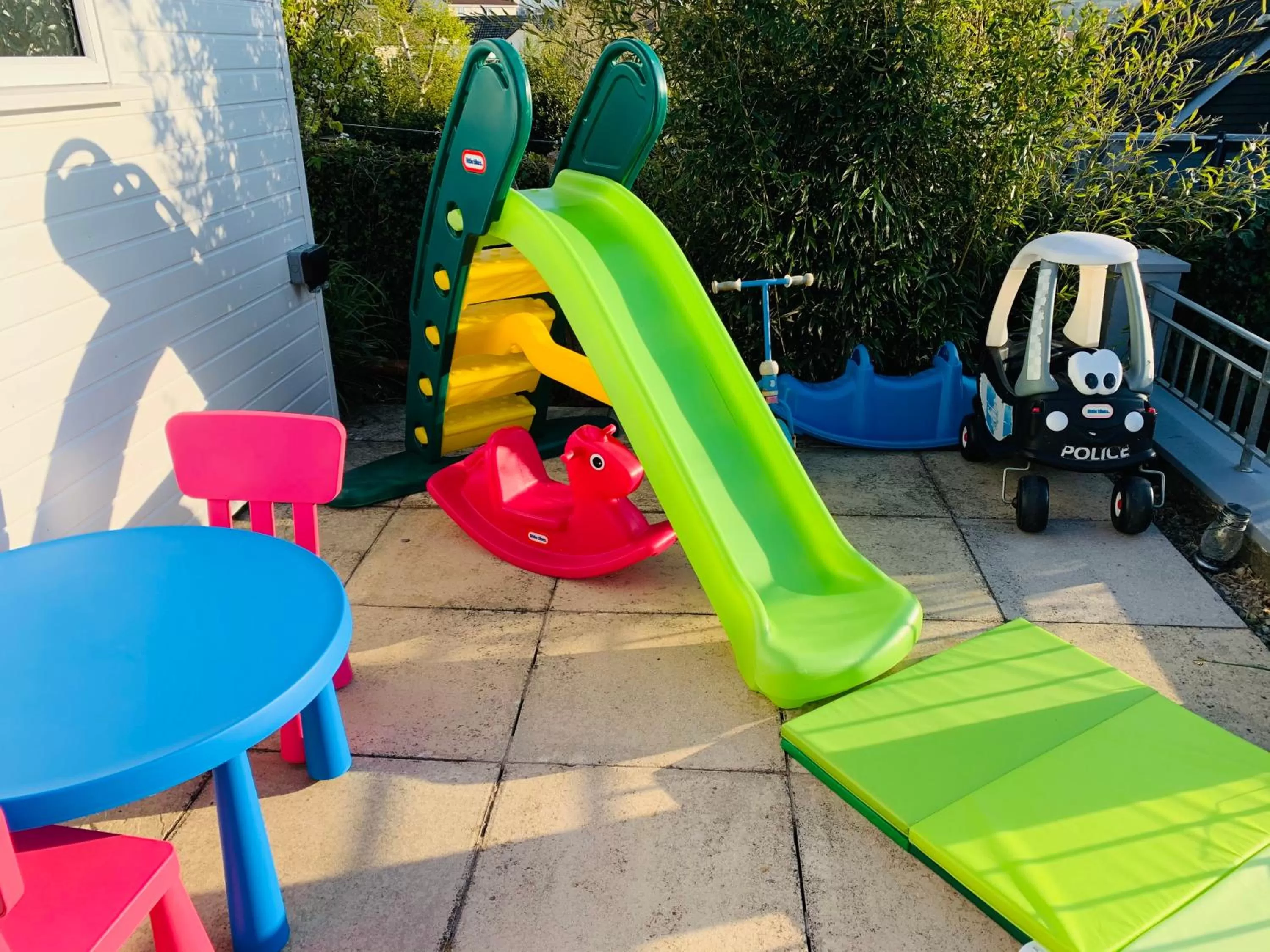 Nicolas Devon air bed and breakfast