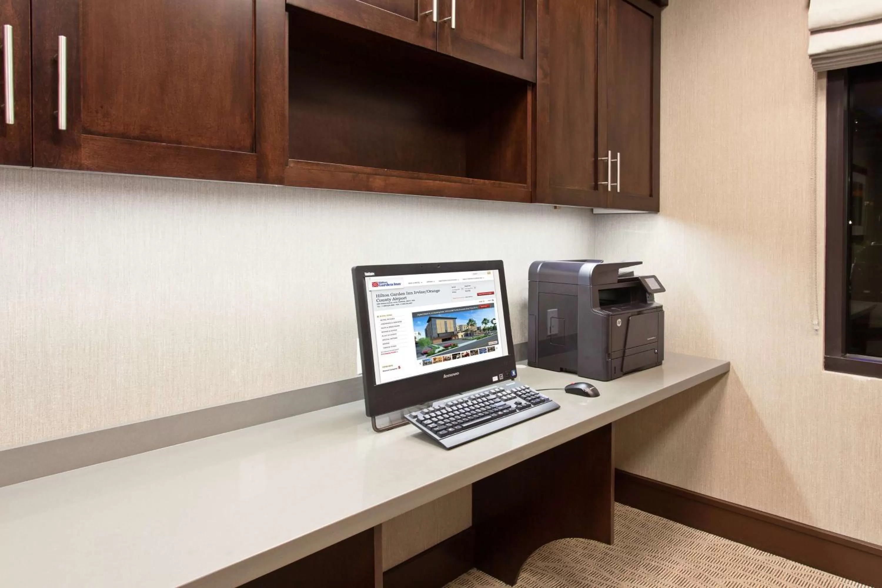 Business facilities in Hilton Garden Inn Irvine/Orange County Airport