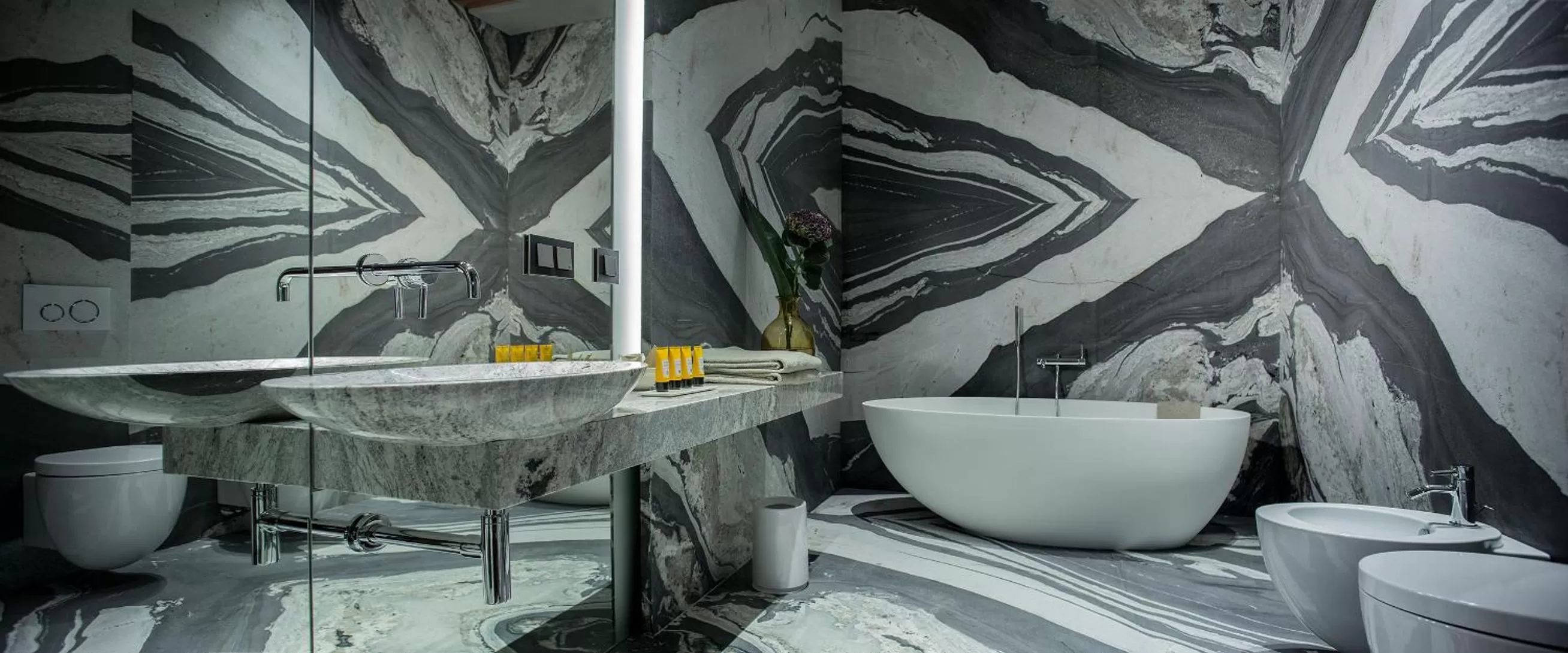 Bathroom in Hotel Warszawa