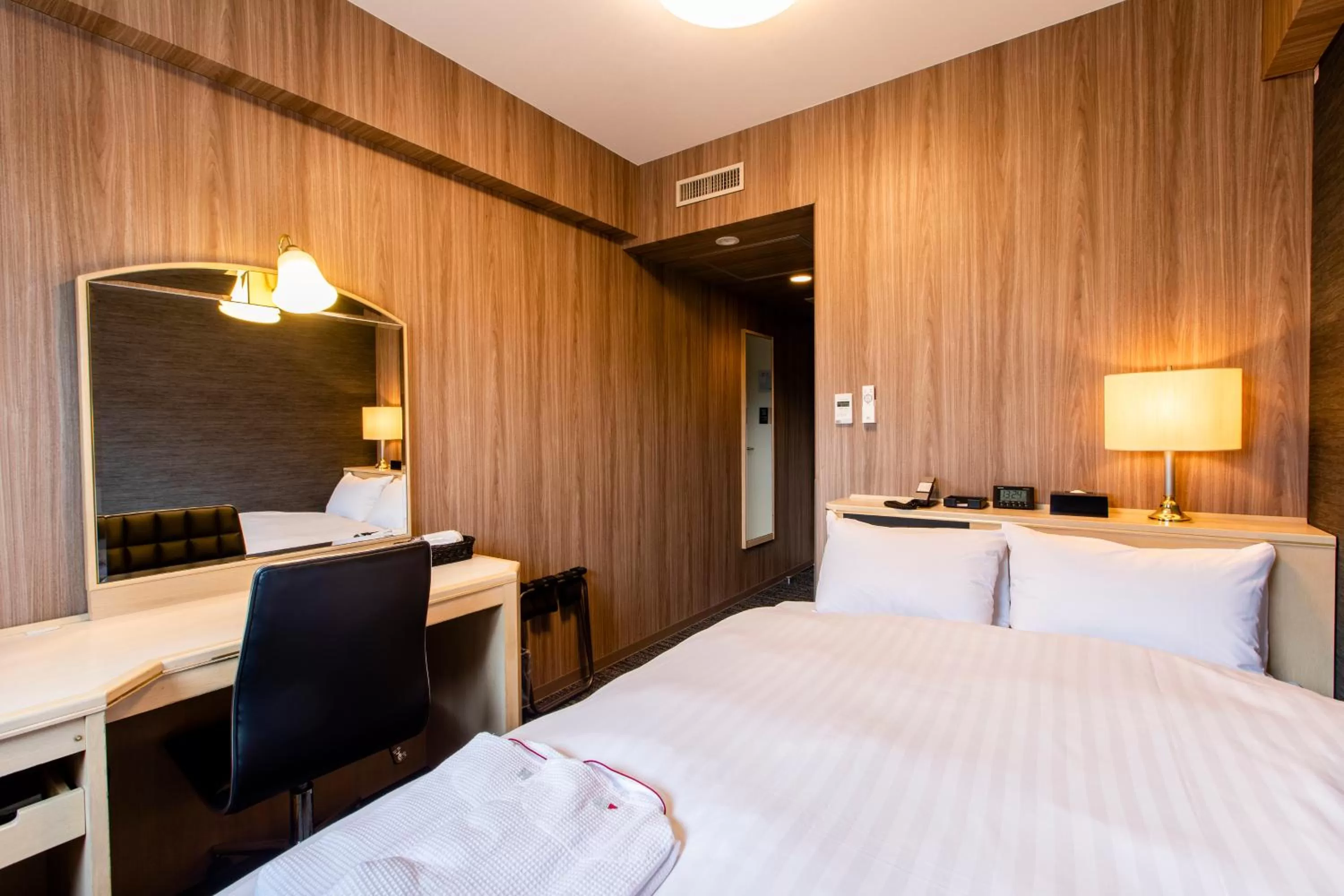 Photo of the whole room, Bed in Hotel Wing International Asahikawa Ekimae