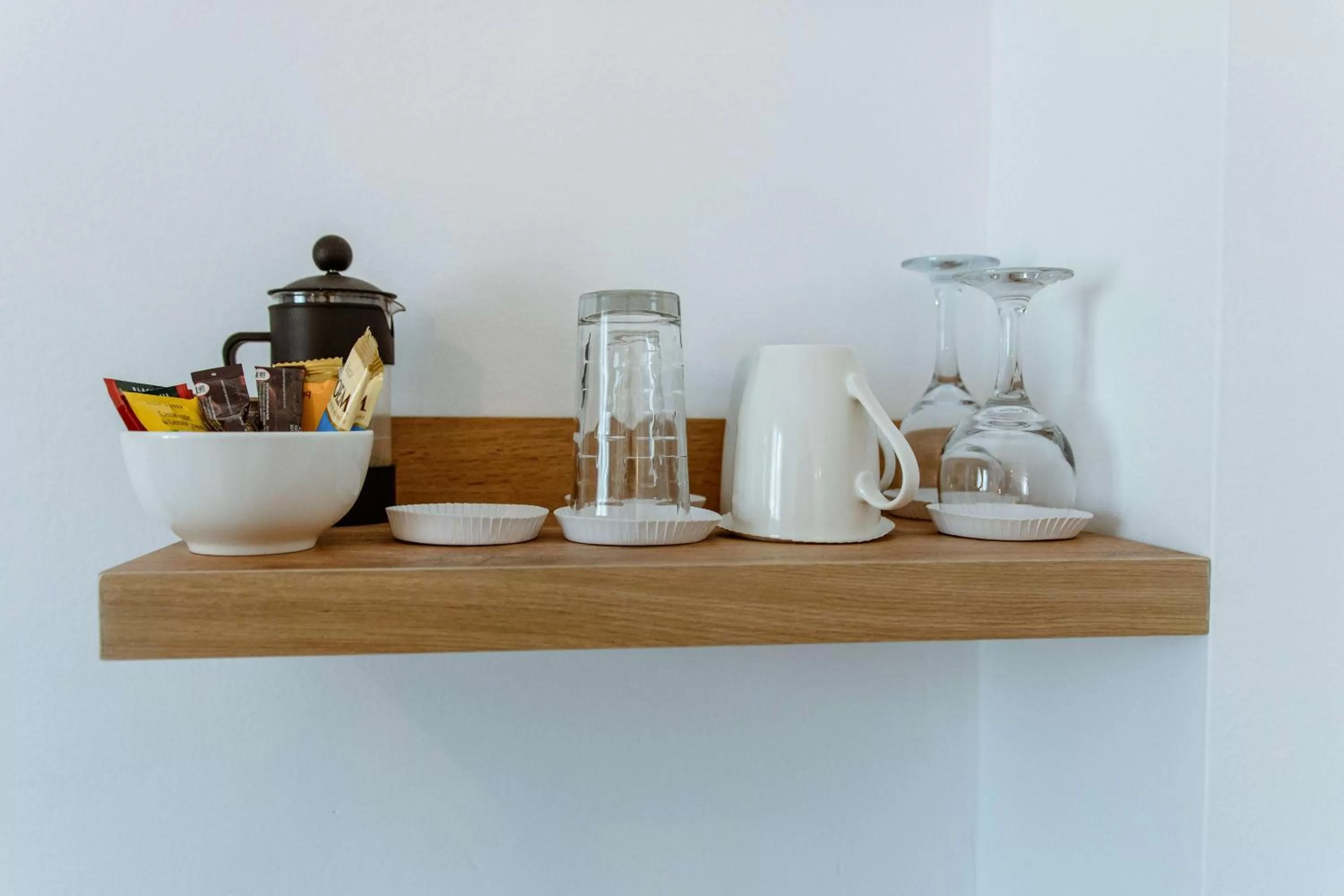 Coffee/tea facilities in Deluxe Hotel