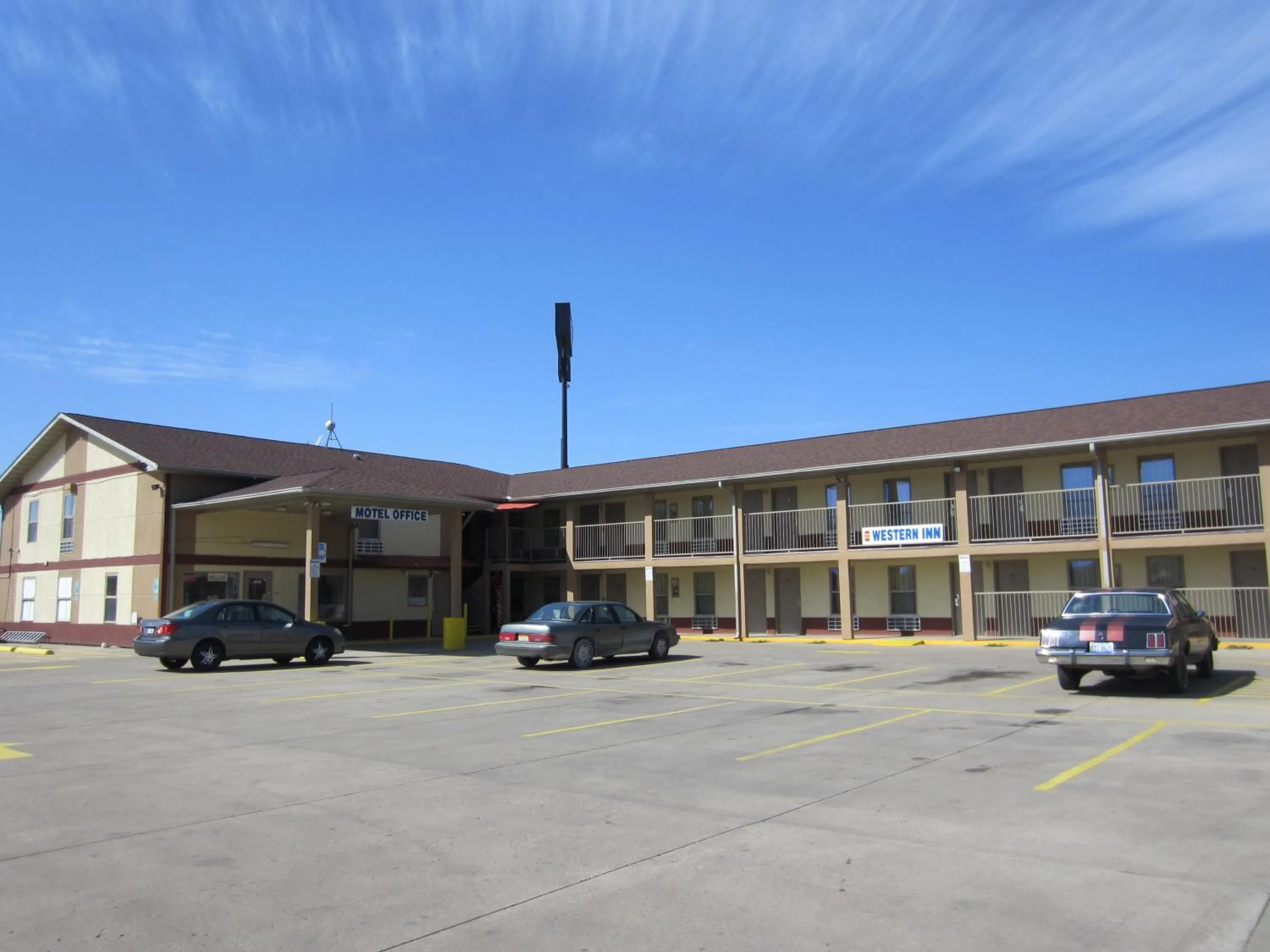 Property building in First Western Inn - Fairmont City