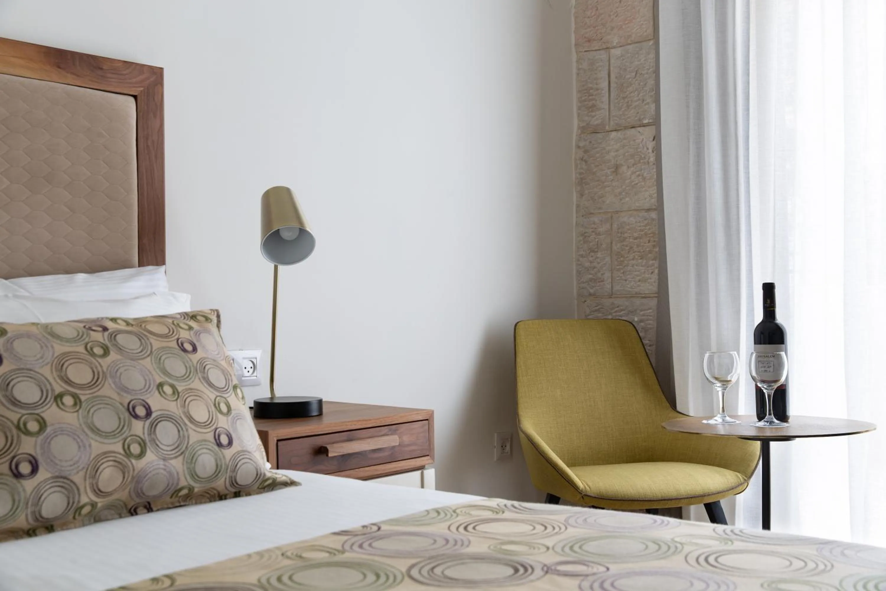 Seating area in Montefiore Hotel By Smart Hotels