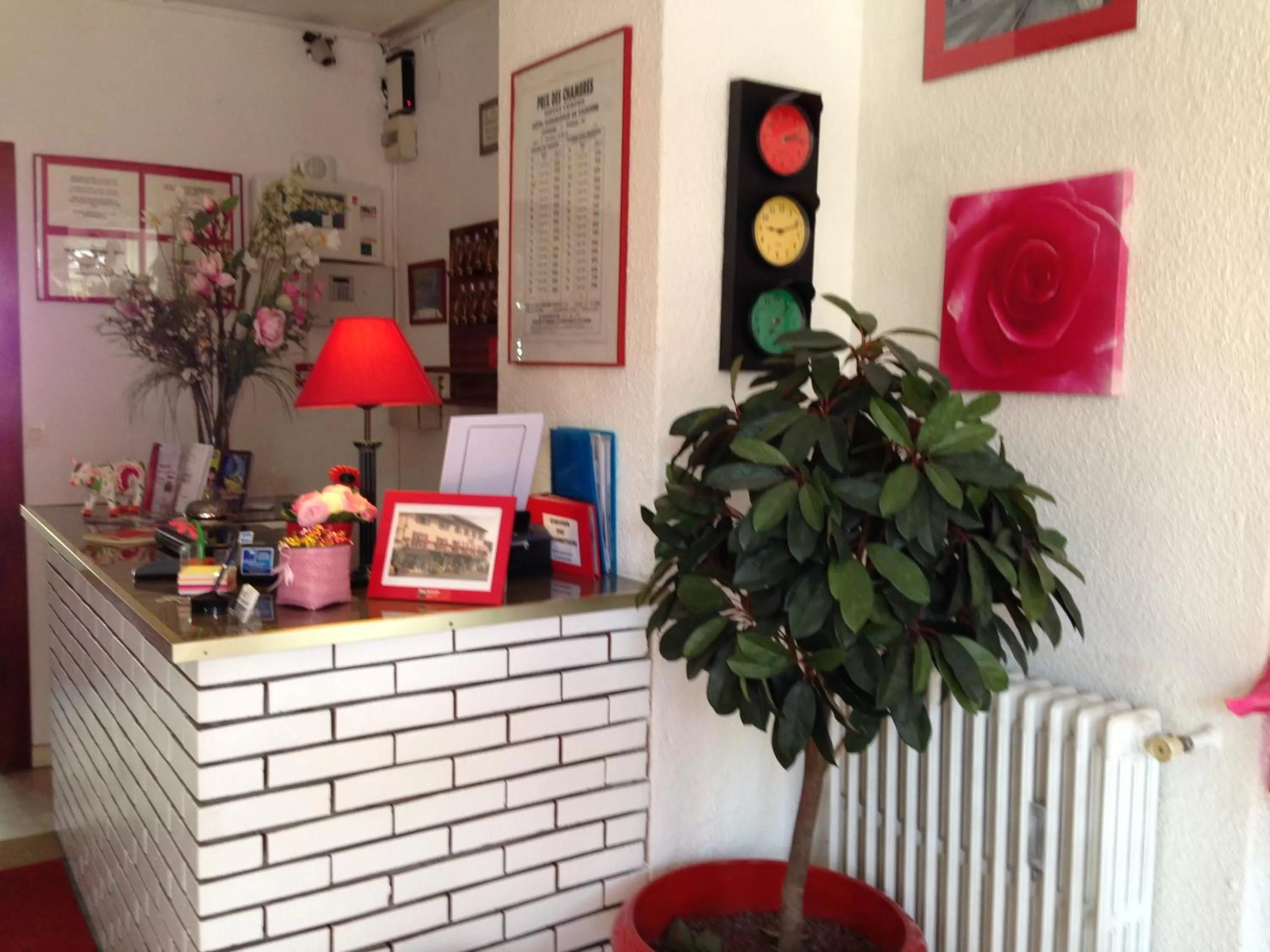 Staff in Hôtel de La Poste