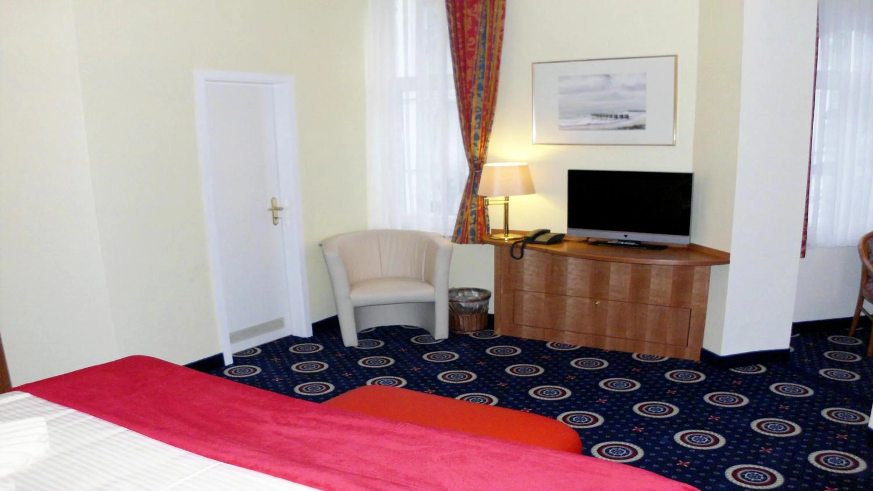 TV and multimedia, Bed in Hotel Deutsche Flagge