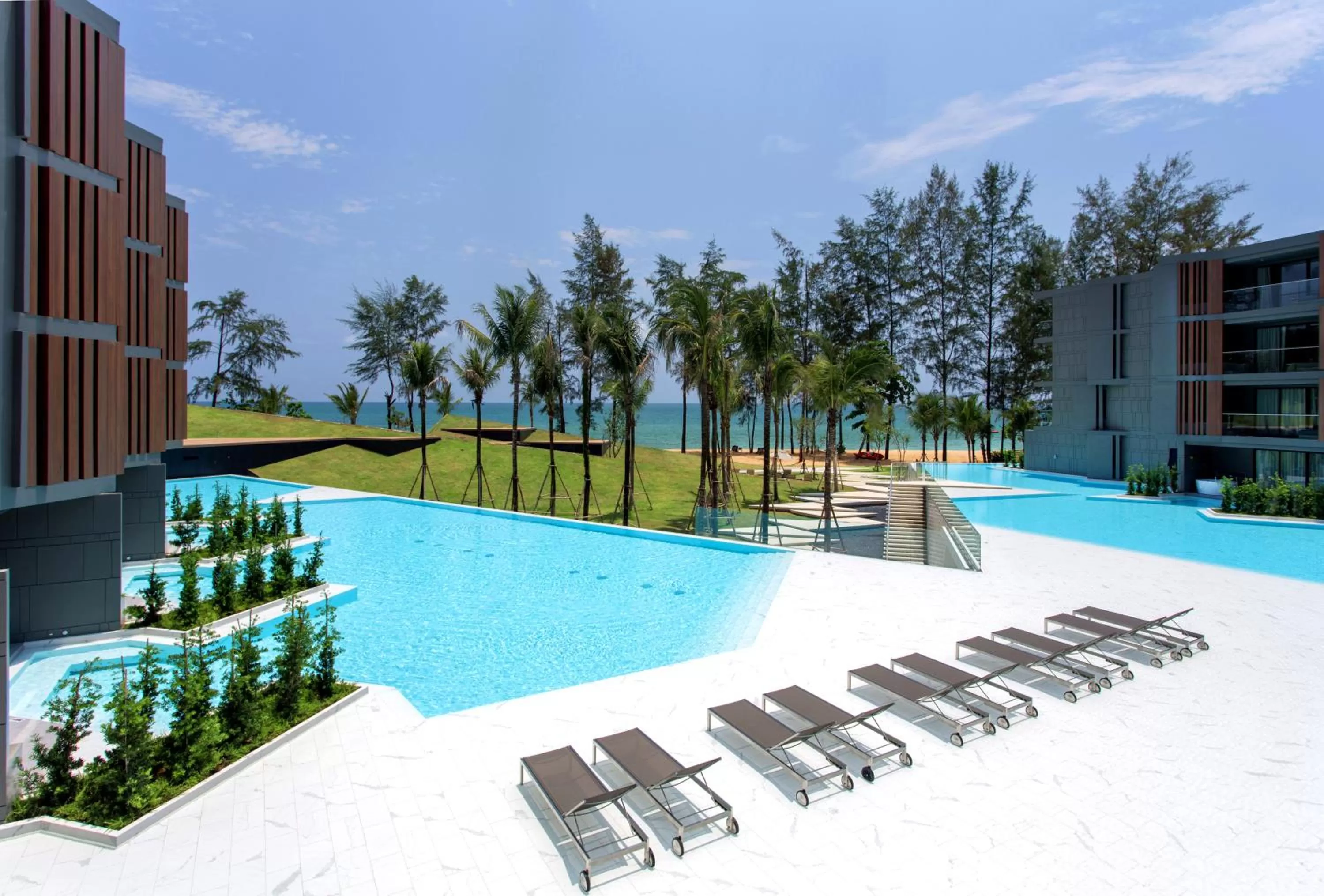 Swimming pool in La Vela Khao Lak - SHA Extra Plus
