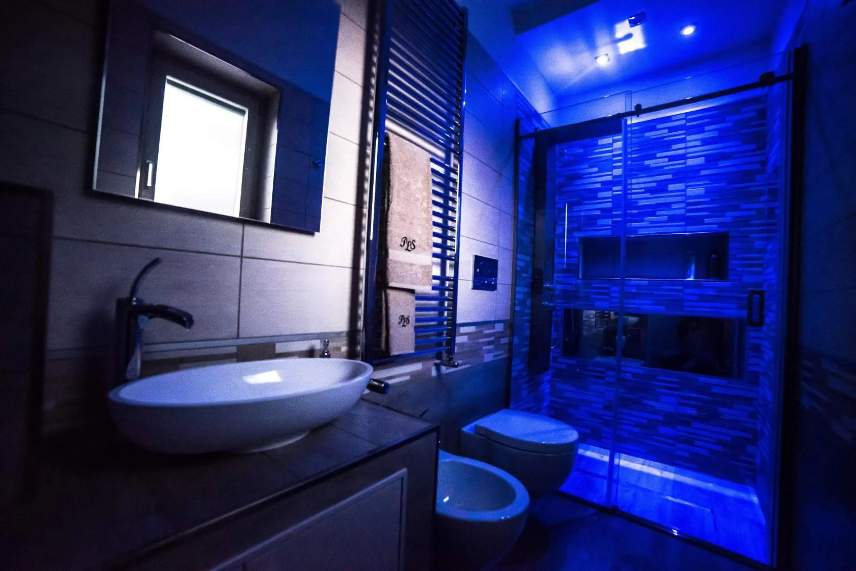 Bathroom in Pandora Luxury Suite