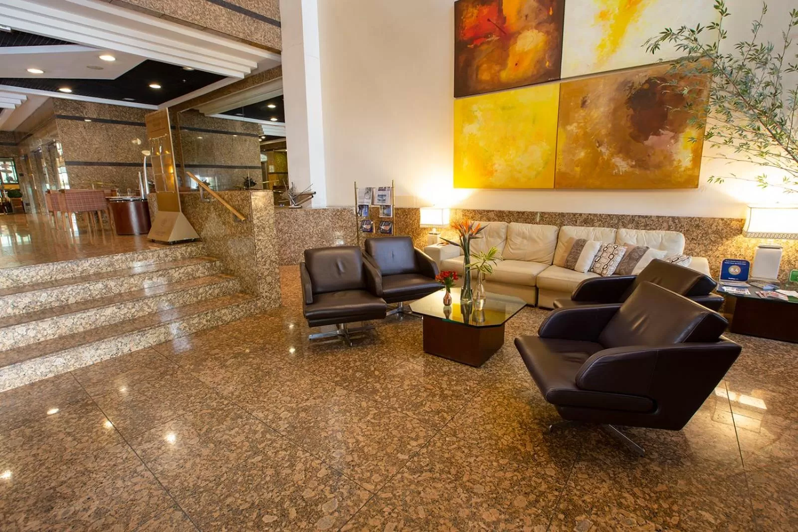 Lobby or reception in Golden Tower Pinheiros by Fênix Hotéis