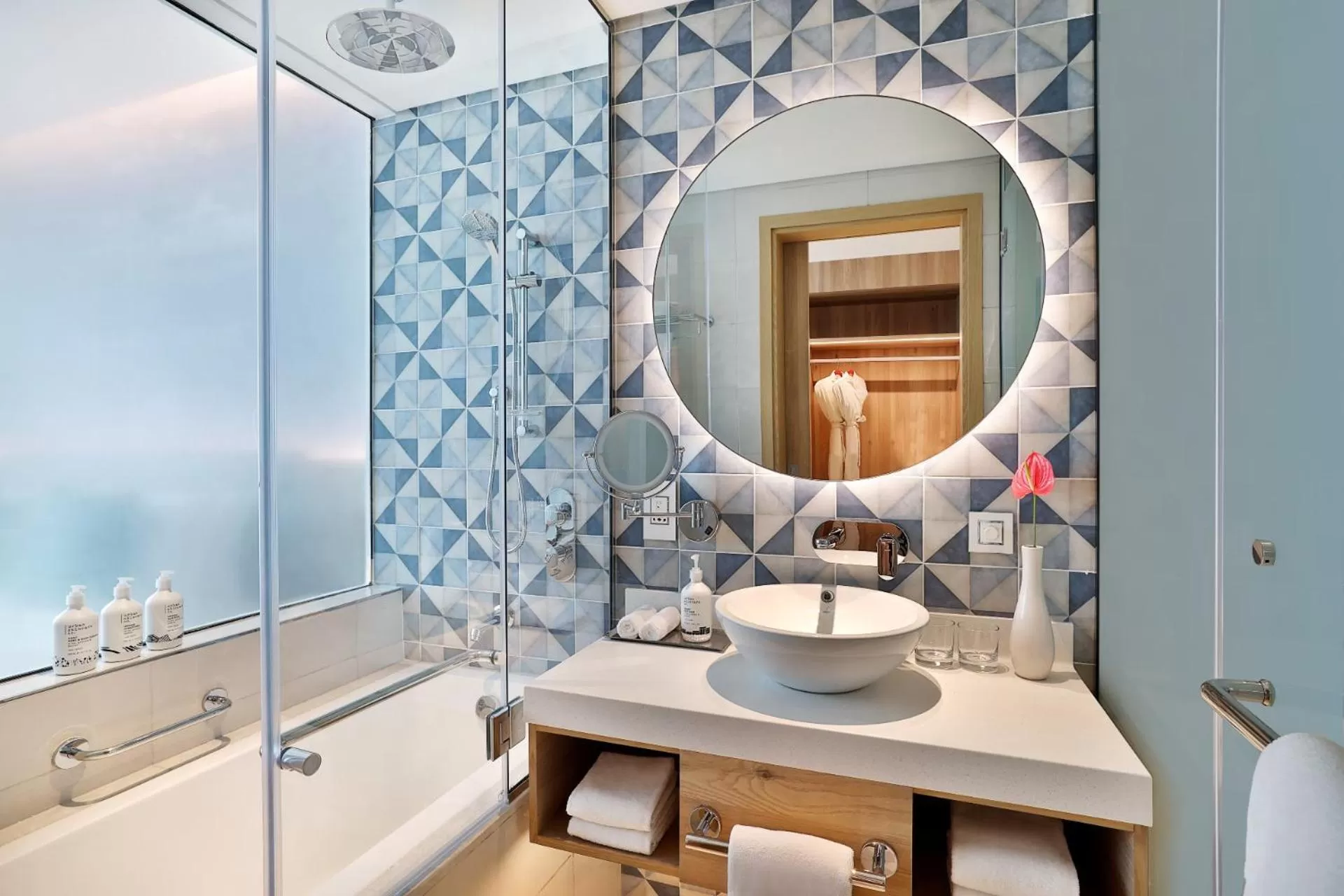 Toilet in NH Collection Dubai The Palm