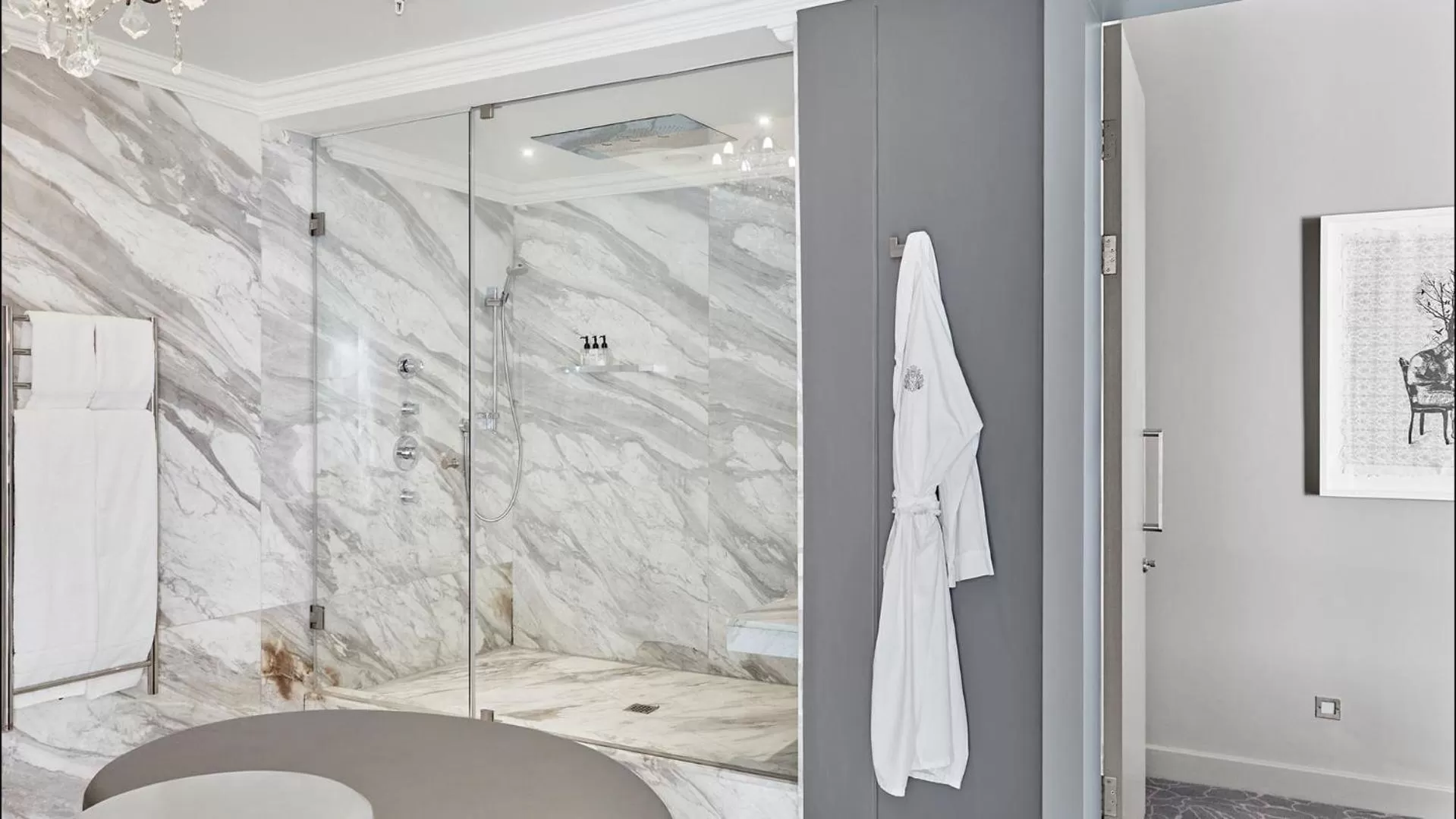 Queen Victoria Hotel by NEWMARK