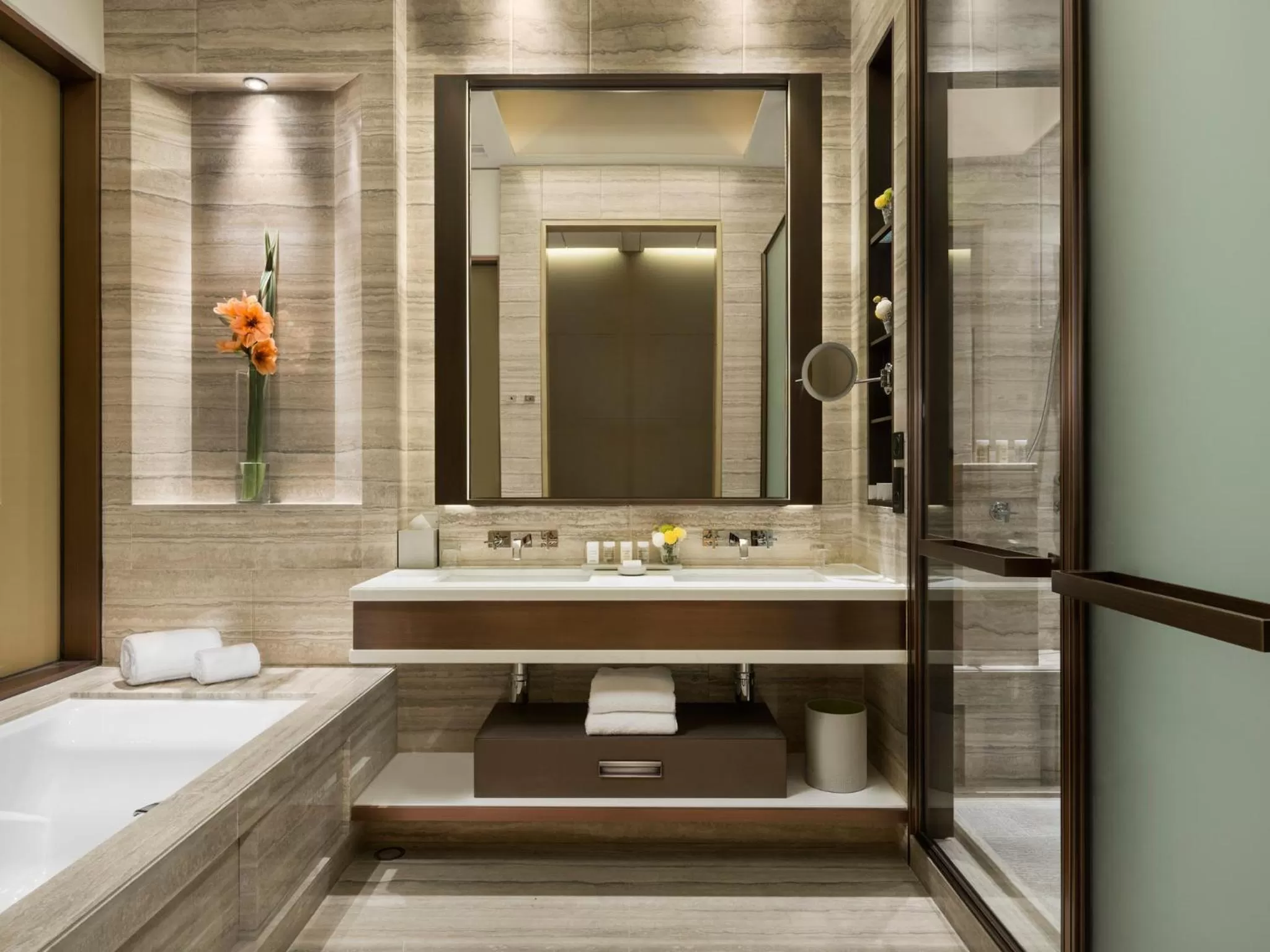 Shower in The Olympian Hong Kong