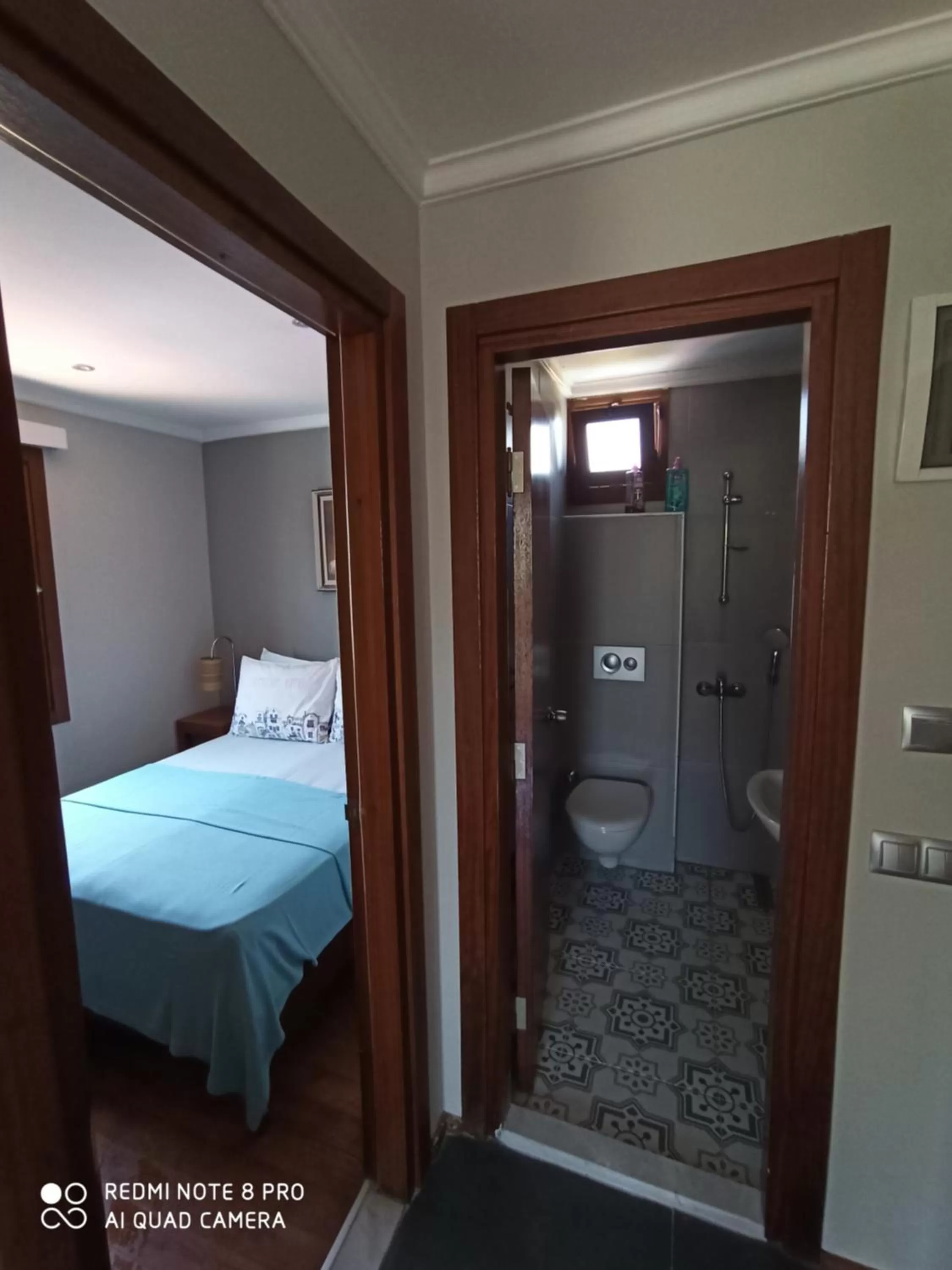 Bathroom, Bed in Stone House Hotel