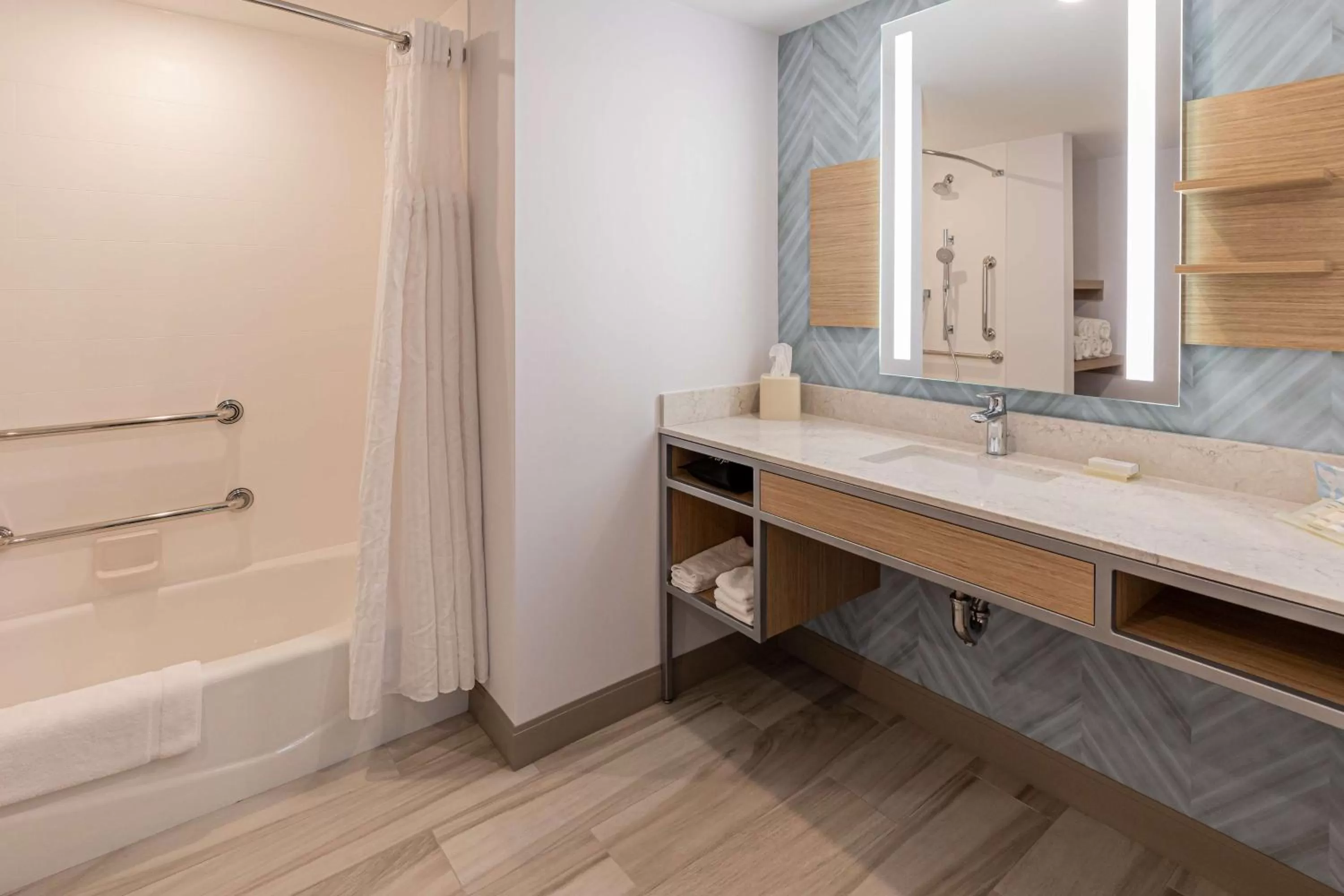 Bathroom in Hilton Garden Inn Ithaca