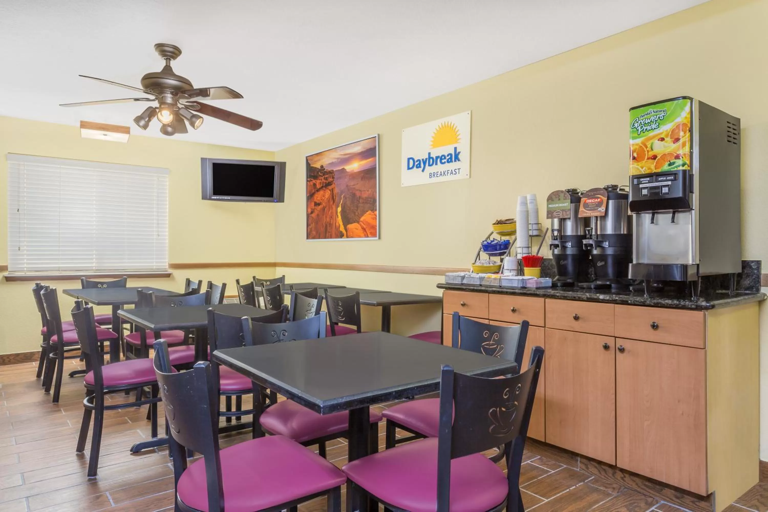 Food and drinks in Days Inn by Wyndham Moab