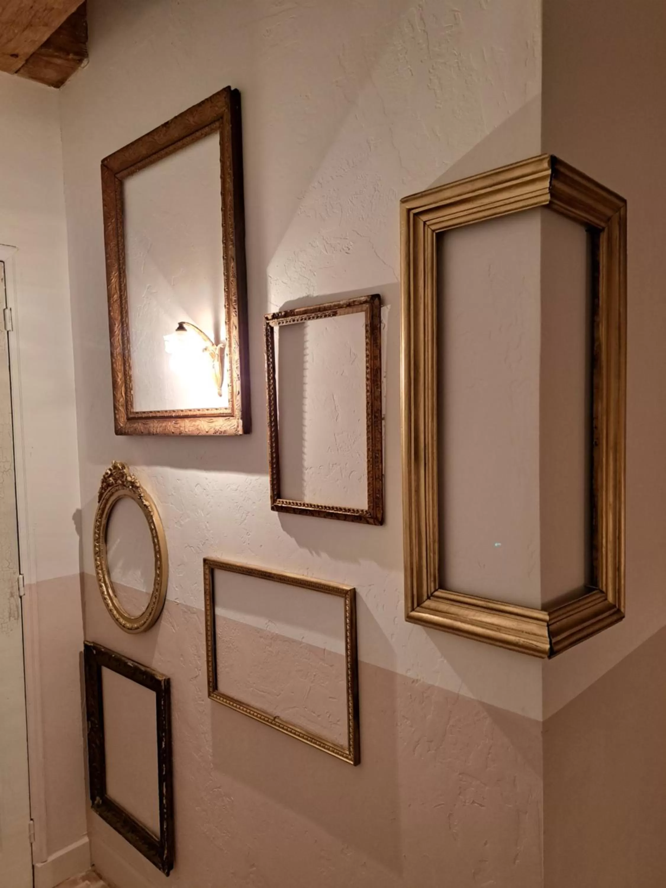 Decorative detail, Bathroom in chambre d'hôtes Madame