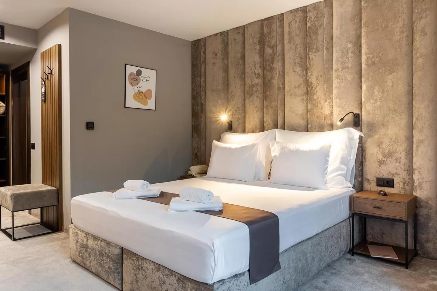 Bed in Abrazo Sofia Hotel by HMG
