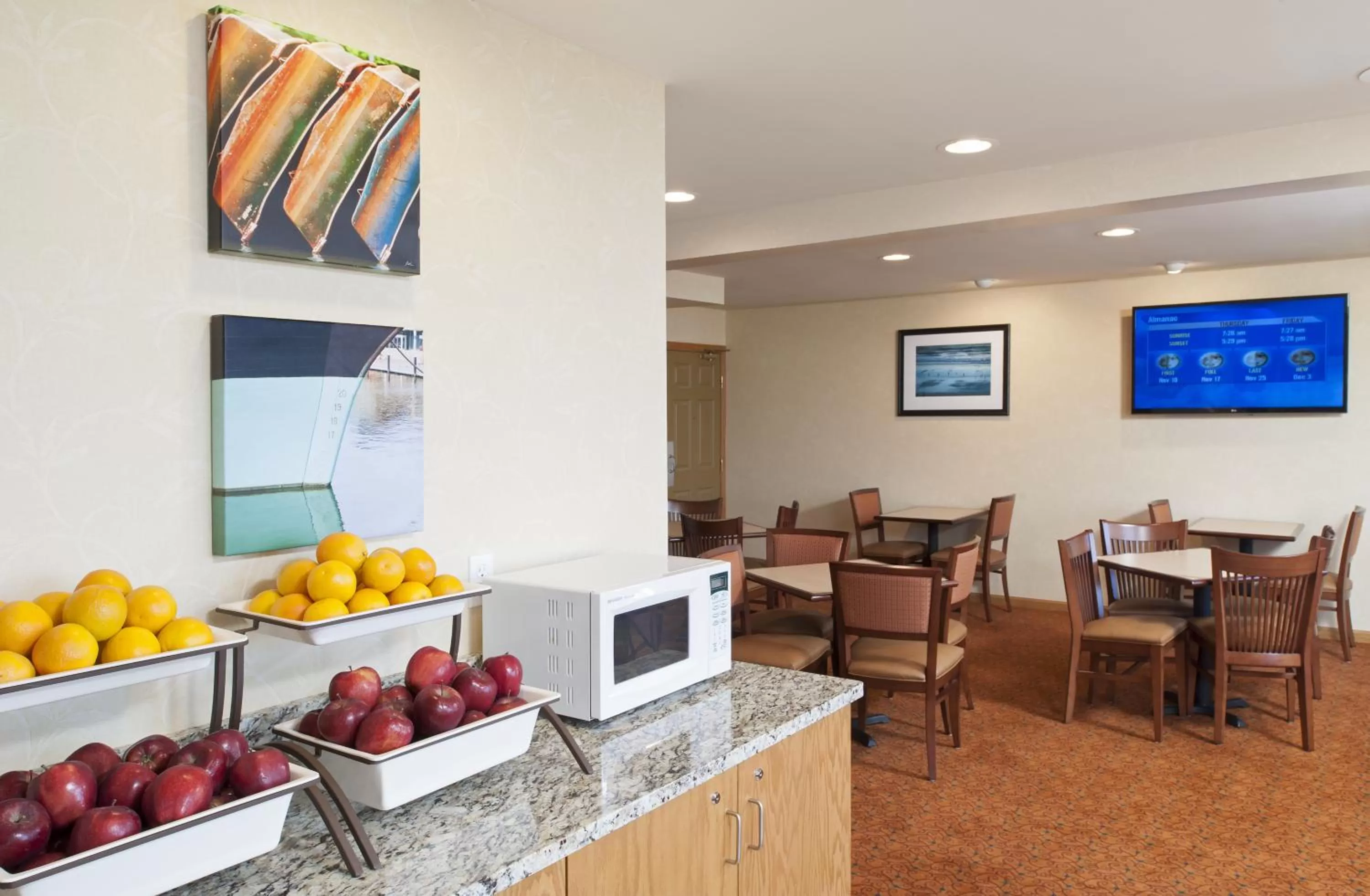Restaurant/places to eat in Country Inn & Suites by Radisson, Holland, MI