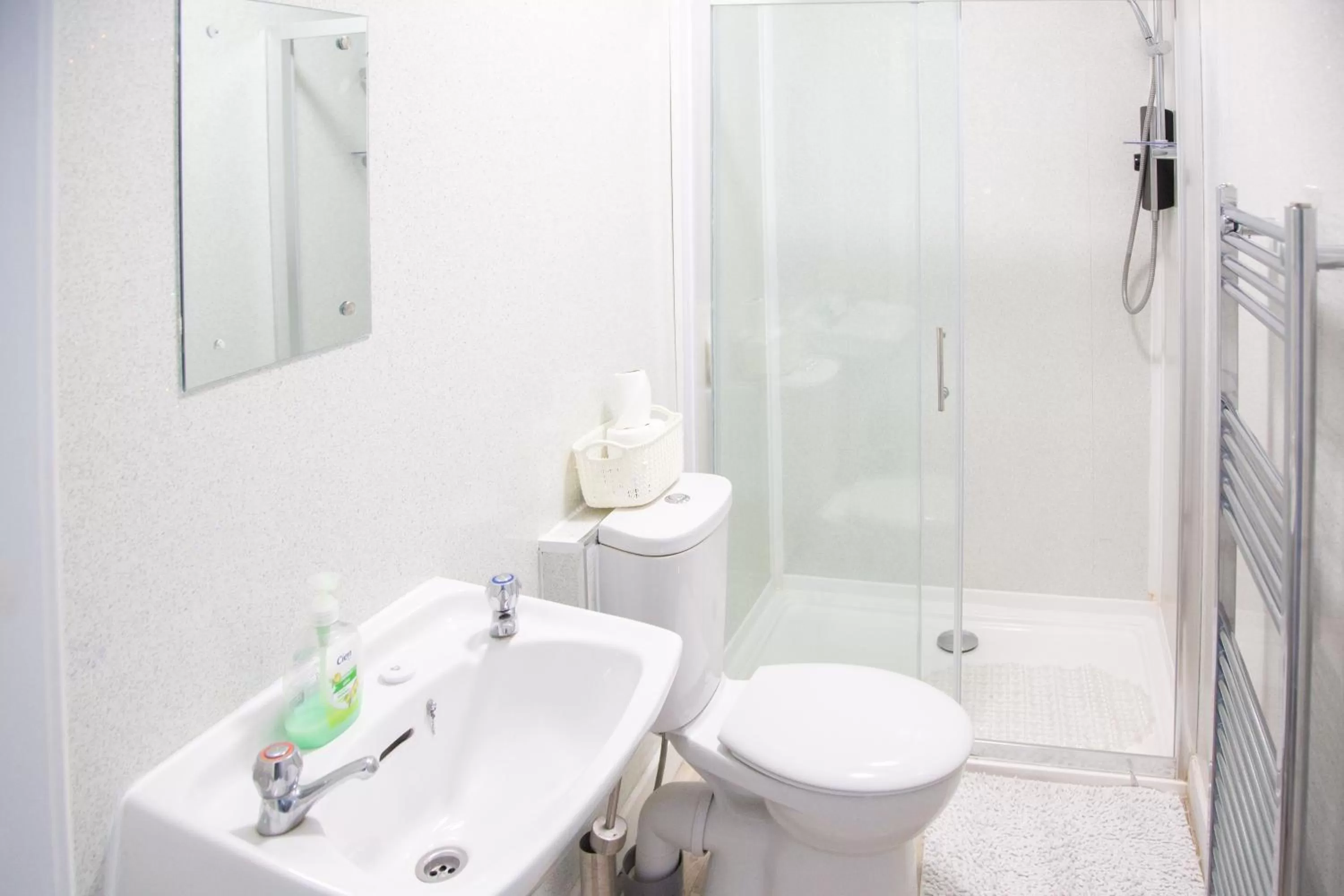 Bathroom in Anglesey Arms