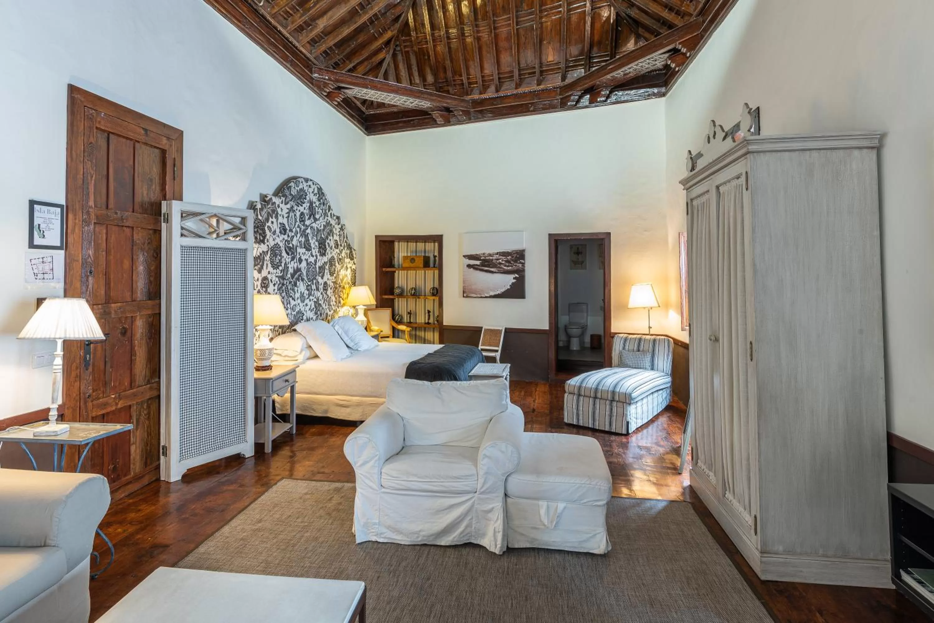 Bed in Isla Baja Suites