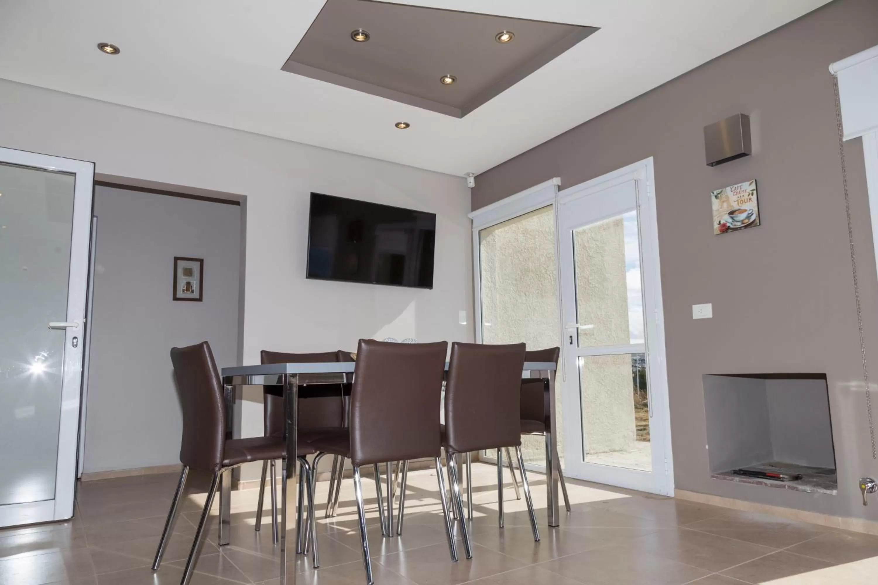 TV and multimedia in Tierra Tehuelche Hostería y Aparts