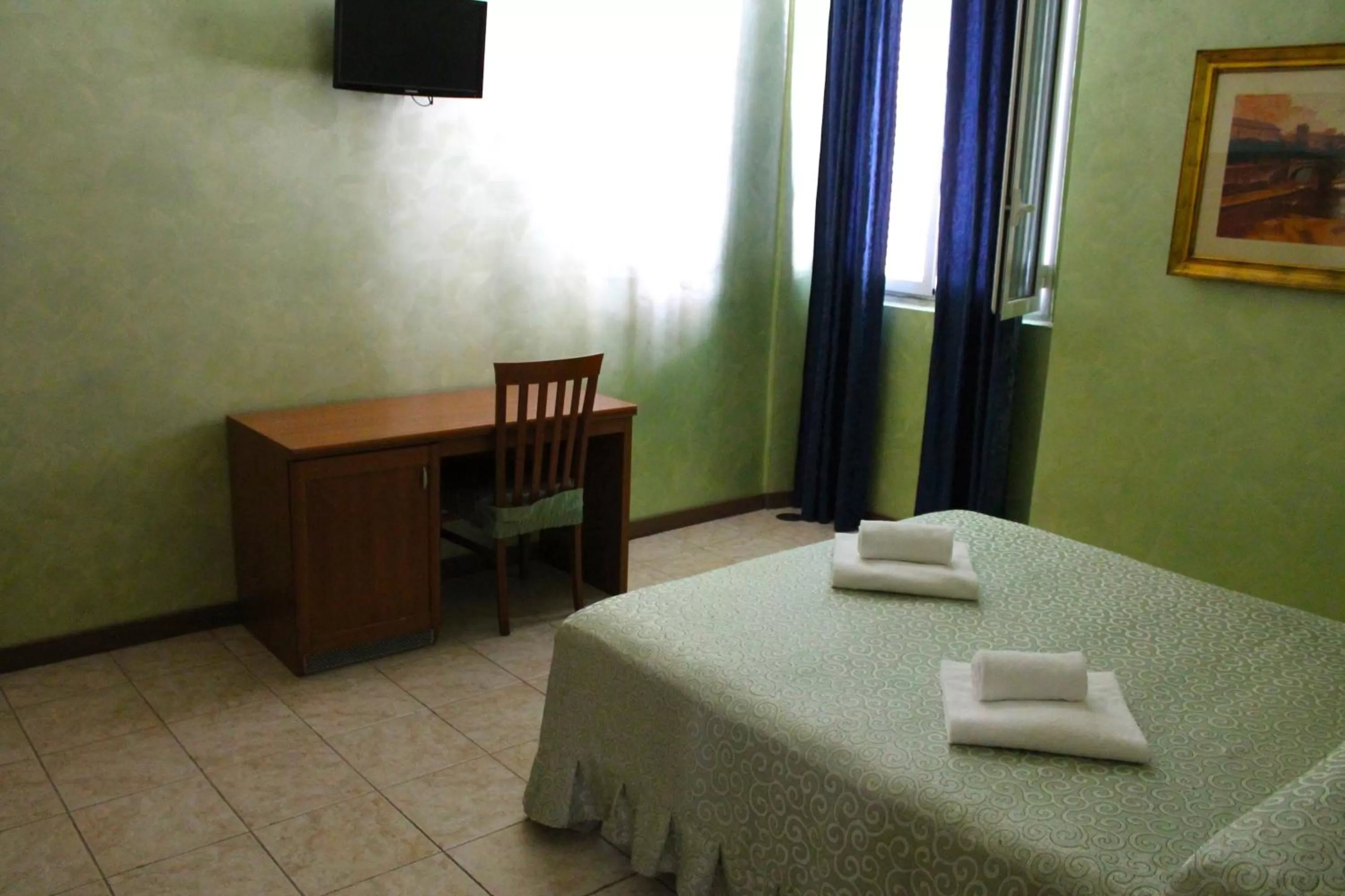 Bedroom, Bed in Hotel Tokyo