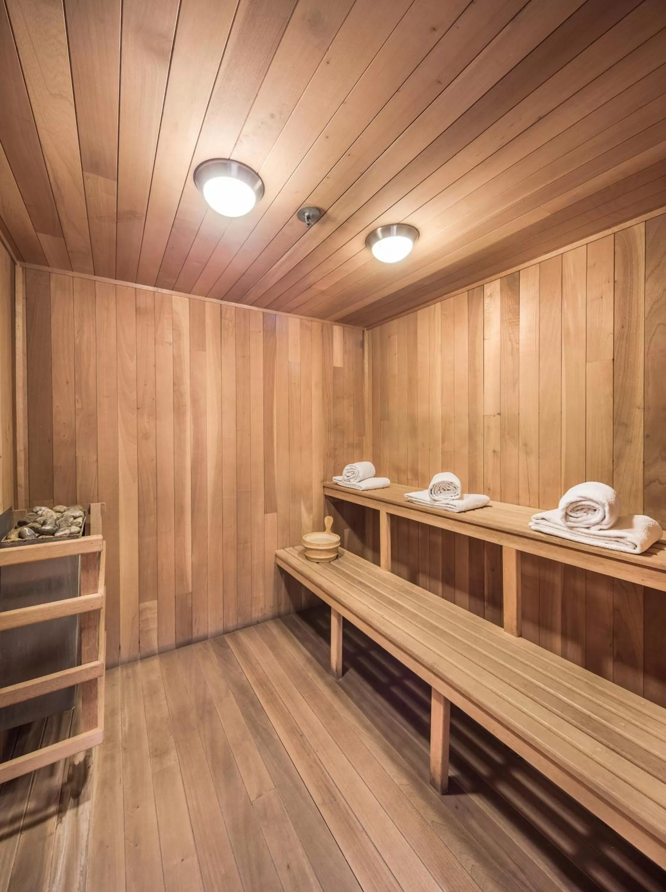 Sauna in Crowne Plaza Monterrey Aeropuerto by IHG