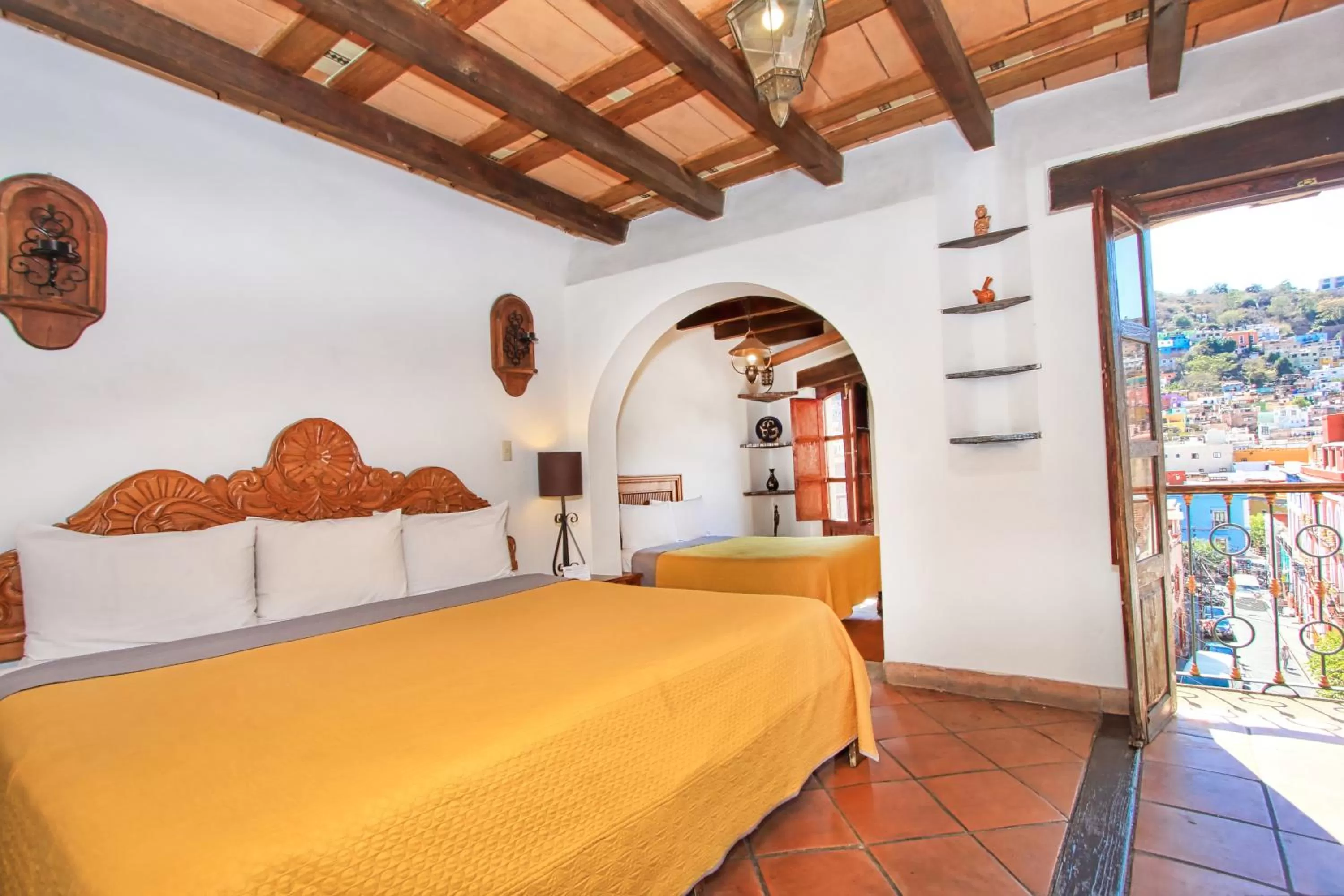Balcony/Terrace, Bed in Hotel Real Guanajuato