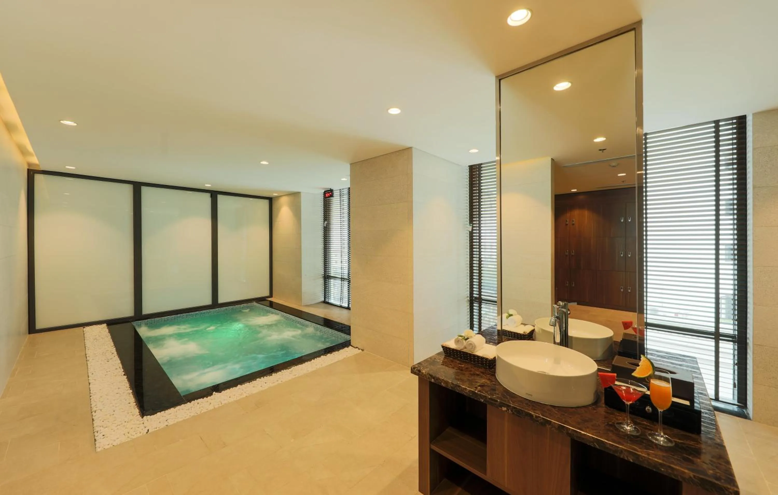 Hot Tub in Grand Vista Hanoi