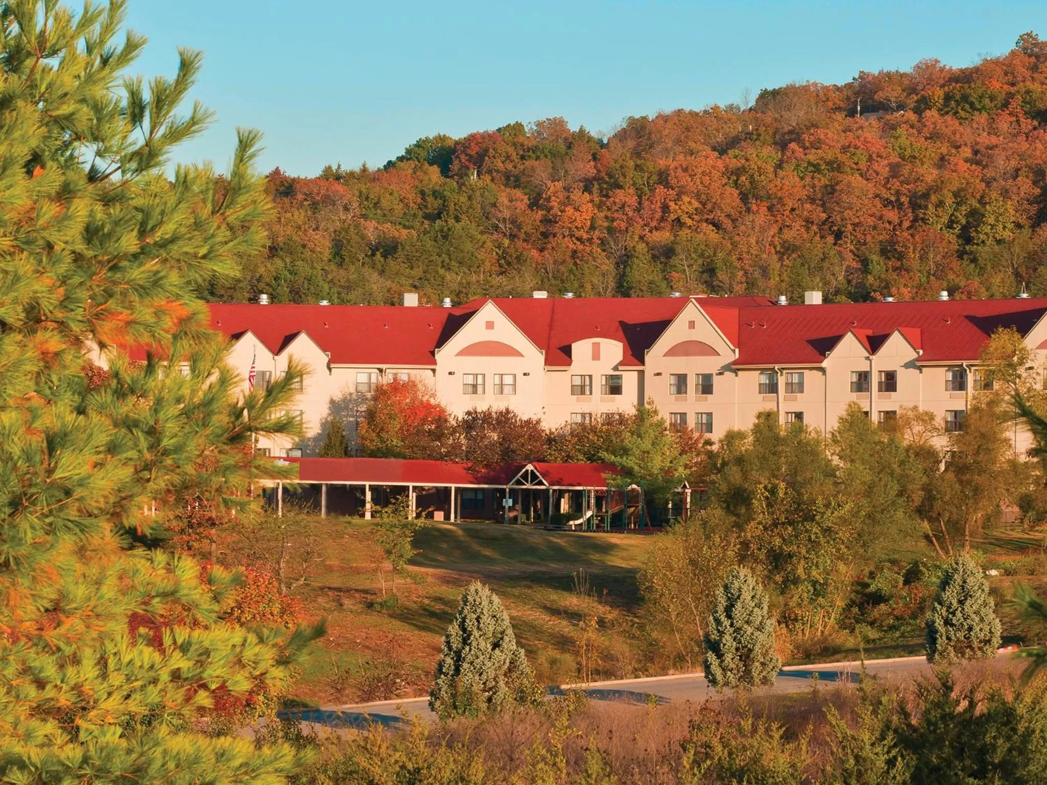 Property building in Branson Hillside Hotel