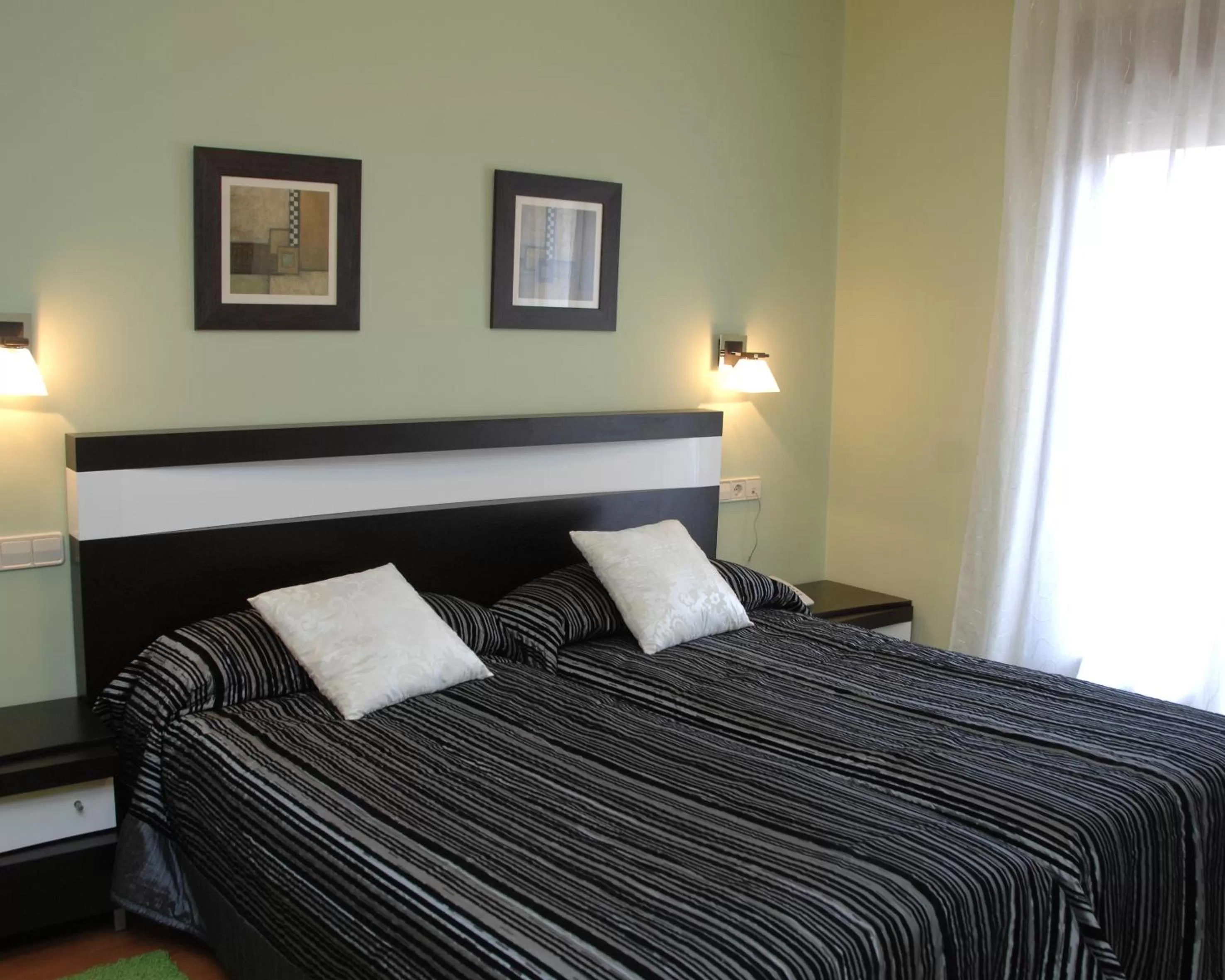 Day, Bed in Hotel HC Sigüenza